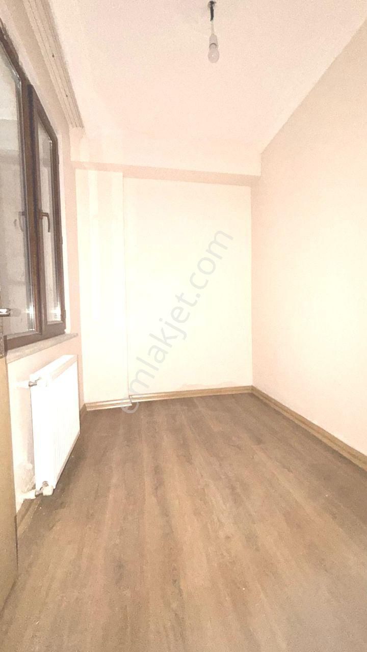 Çekmeköy Merkez mah De 2+1 Bahçe Kat - Görsel 23