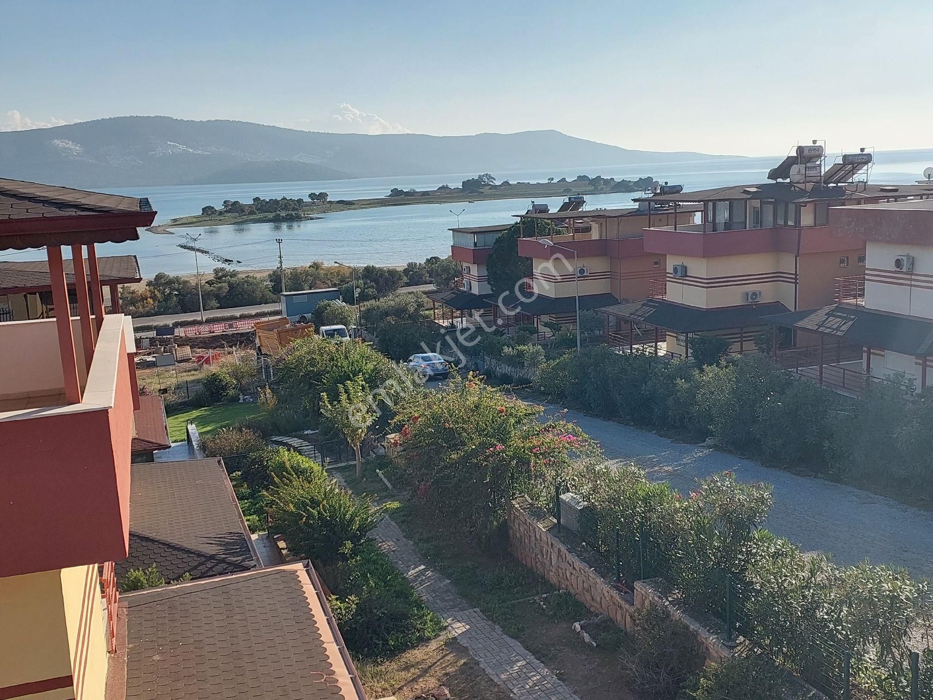 Fiyat Düştü!denize 100m 2+1 Tripleks Villa Kendi Plaj Alanı, Şezlong, Şemsiye Duş Alanı Mevcuttur