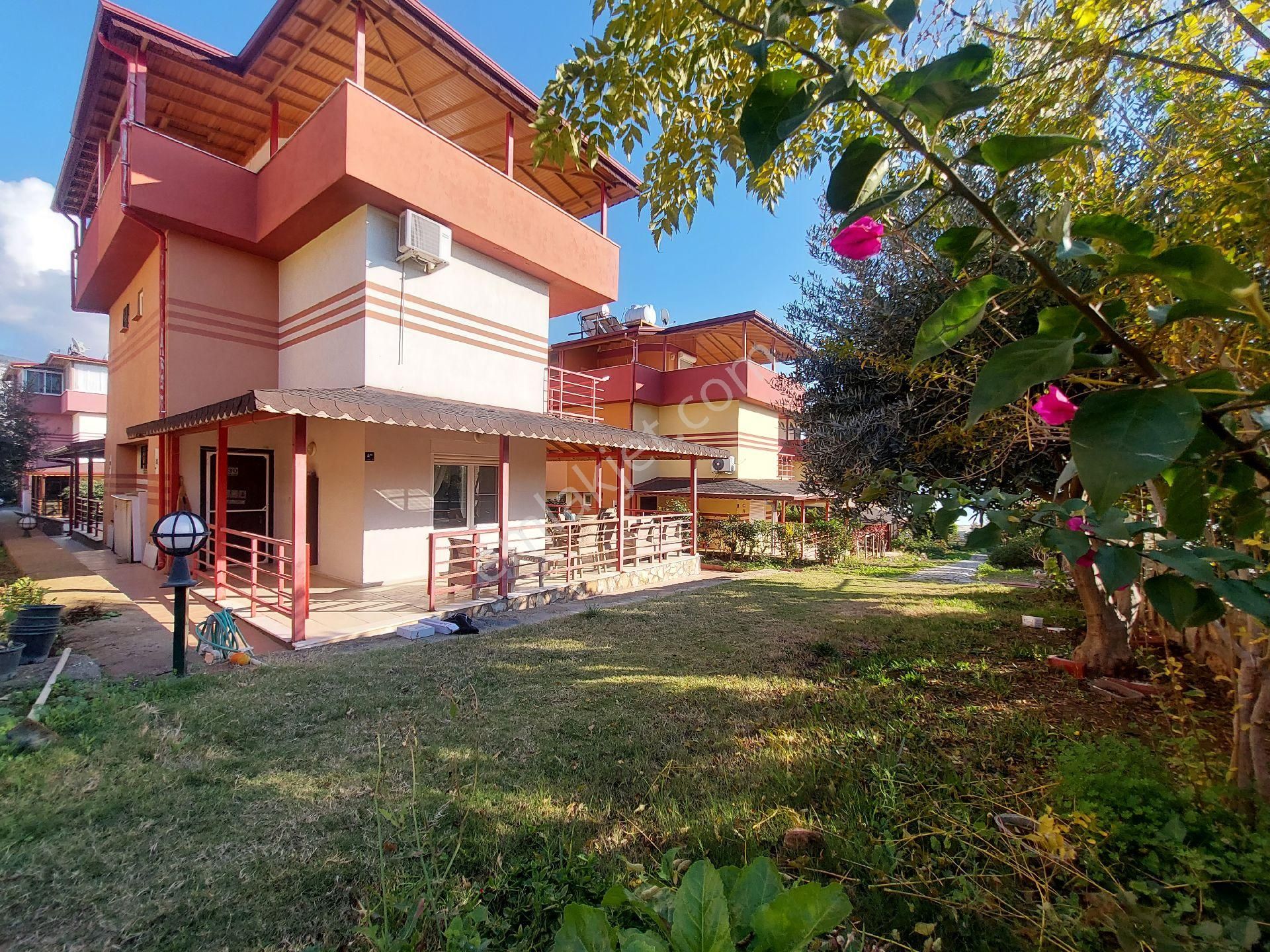 Fiyat Düştü!denize 100m 2+1 Tripleks Villa Kendi Plaj Alanı, Şezlong, Şemsiye Duş Alanı Mevcuttur - Görsel 5