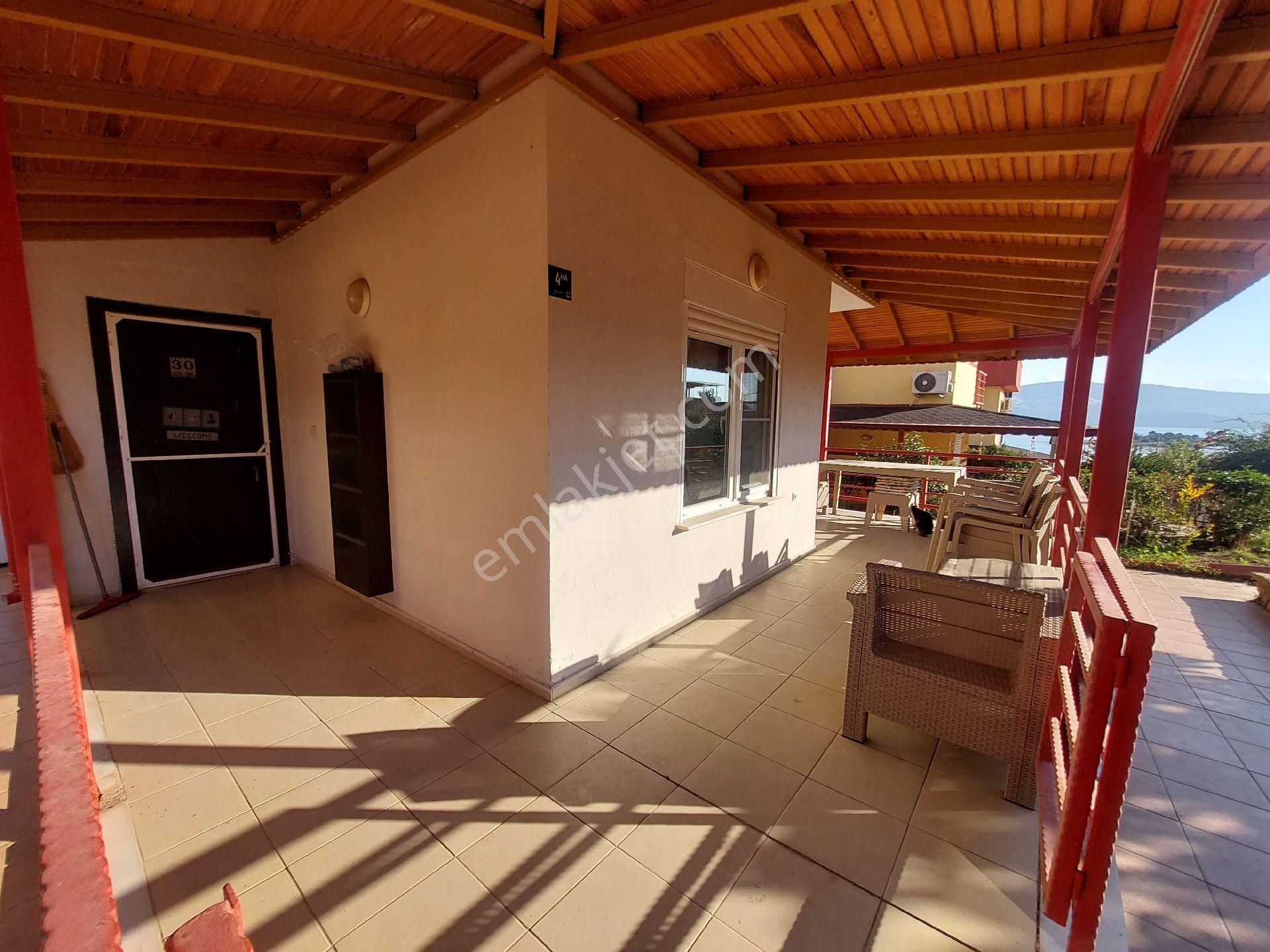 Fiyat Düştü!denize 100m 2+1 Tripleks Villa Kendi Plaj Alanı, Şezlong, Şemsiye Duş Alanı Mevcuttur - Görsel 9