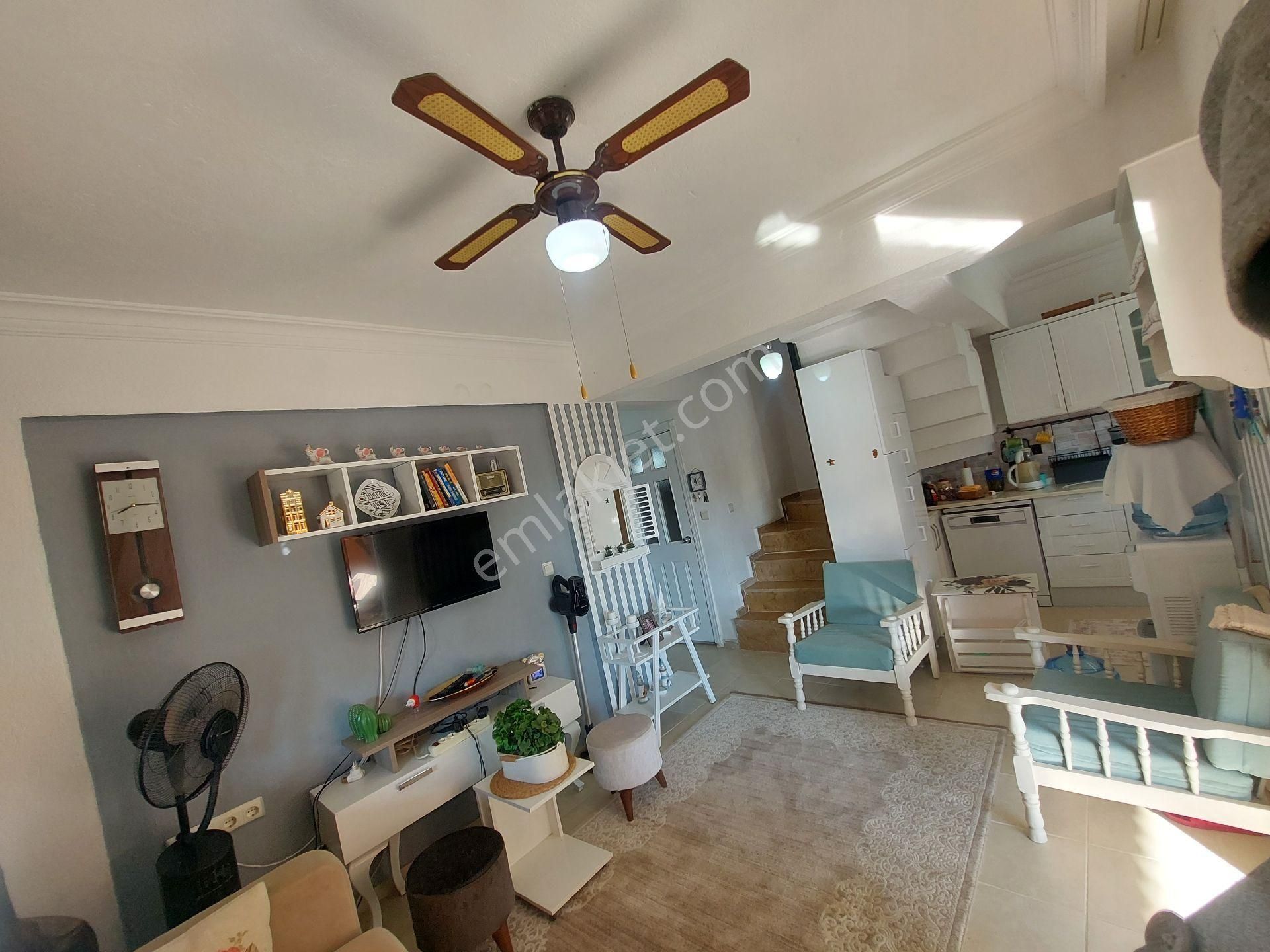 Fiyat Düştü!denize 100m 2+1 Tripleks Villa Kendi Plaj Alanı, Şezlong, Şemsiye Duş Alanı Mevcuttur - Görsel 19