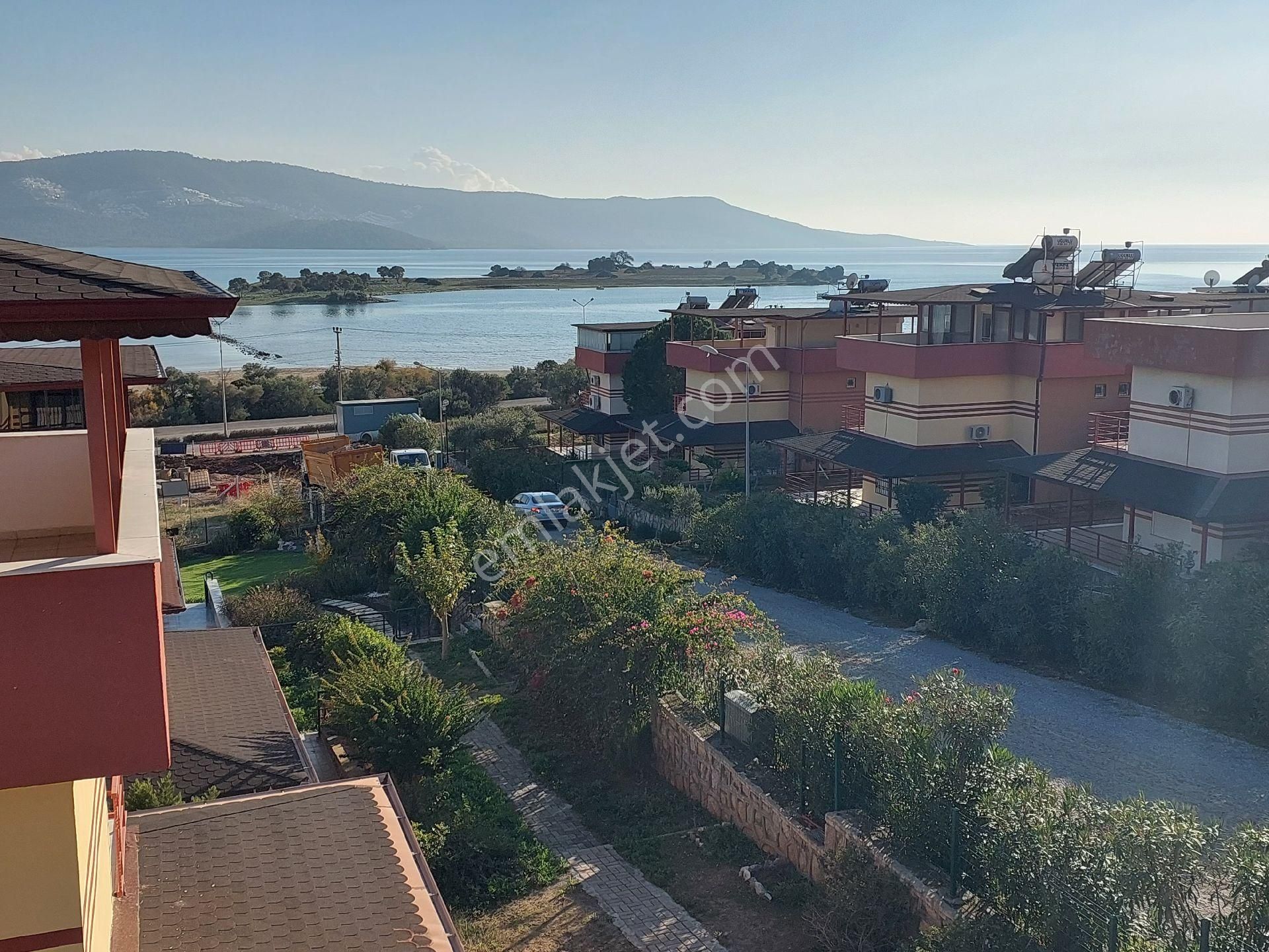 Fiyat Düştü!denize 100m 2+1 Tripleks Villa Kendi Plaj Alanı, Şezlong, Şemsiye Duş Alanı Mevcuttur - Görsel 35