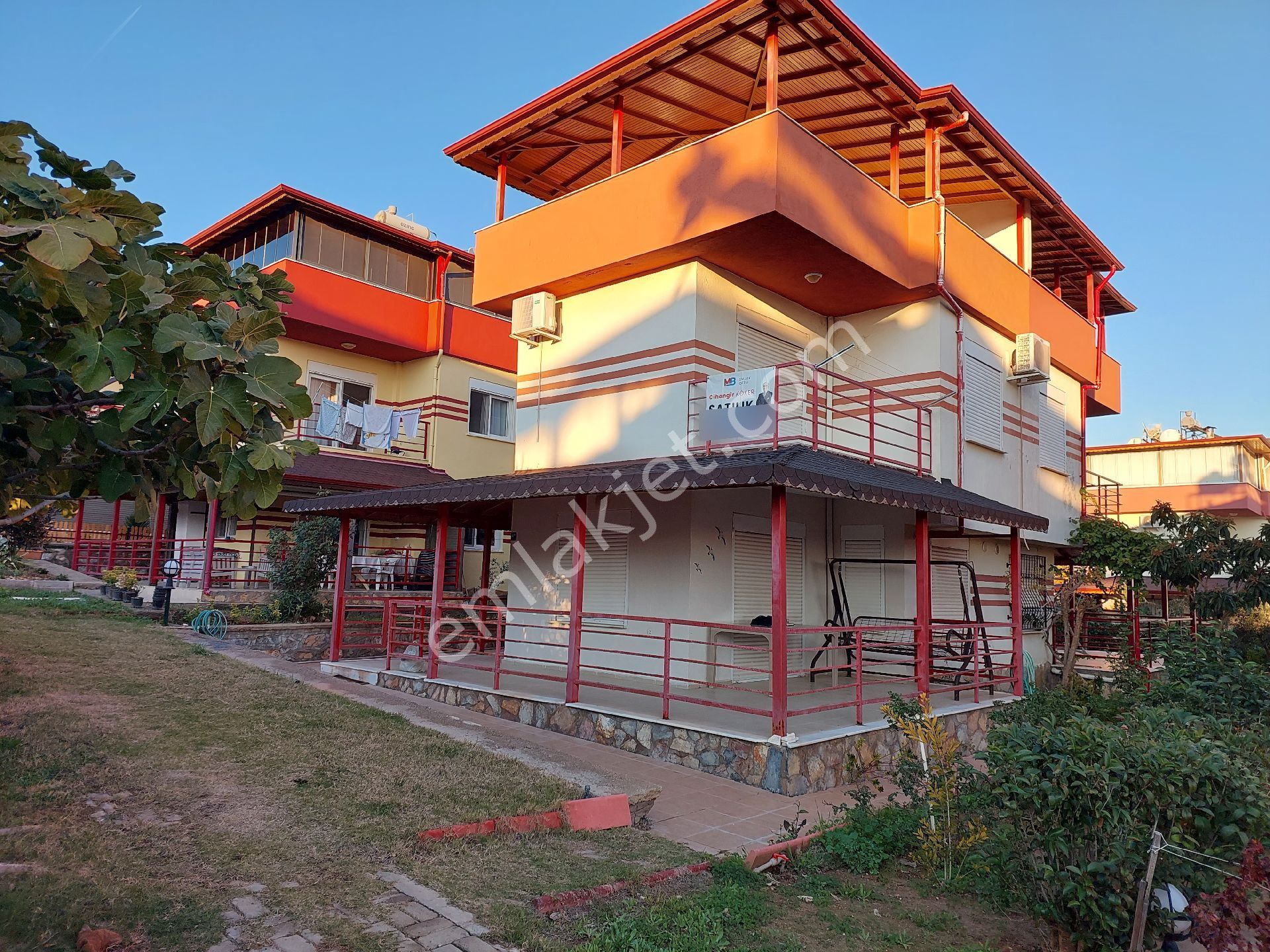 Fiyat Düştü!denize 100m 2+1 Tripleks Villa Kendi Plaj Alanı, Şezlong, Şemsiye Duş Alanı Mevcuttur - Görsel 2