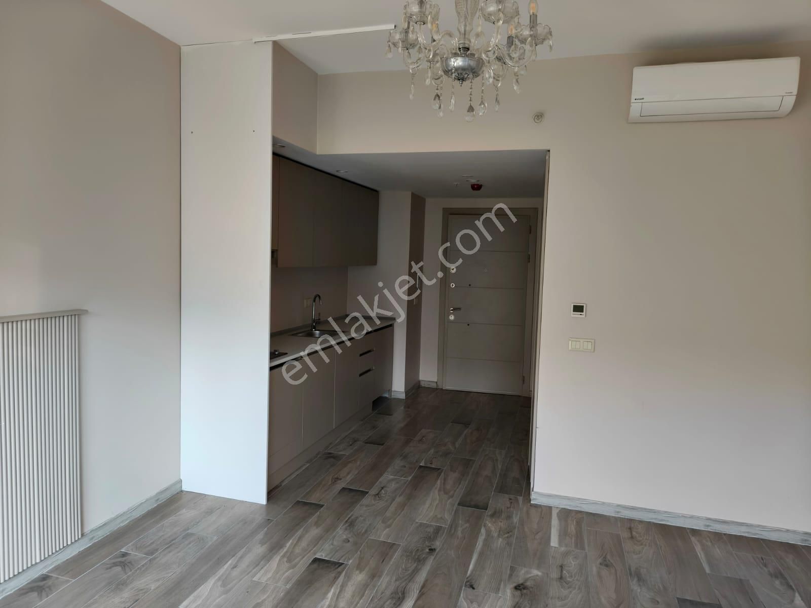 Serdivan Cadde 54'de 1+0 Kiralık Ofis - Görsel 15