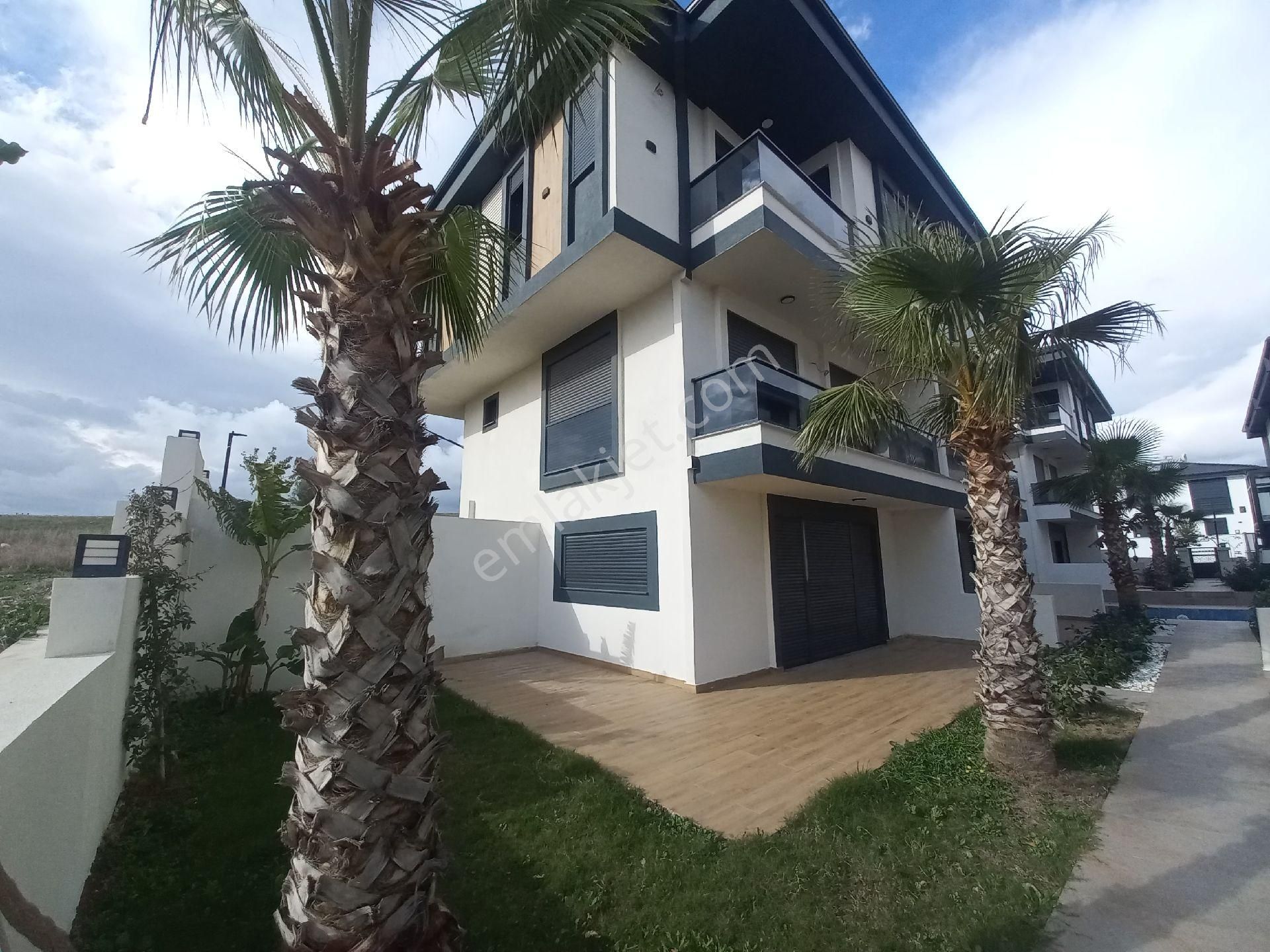 Didim Hisar’da Ortak Havuzlu Müstakil 4+1 & 5+1 Lüks Villalar Yatırımlık Fırsat - Görsel 4