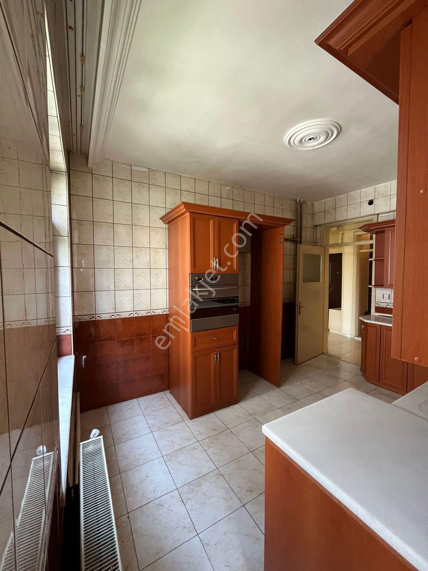 Karaca'dan Şehir Merkezinde 3+1 Asansörlü Bakımlı Daire - Görsel 10