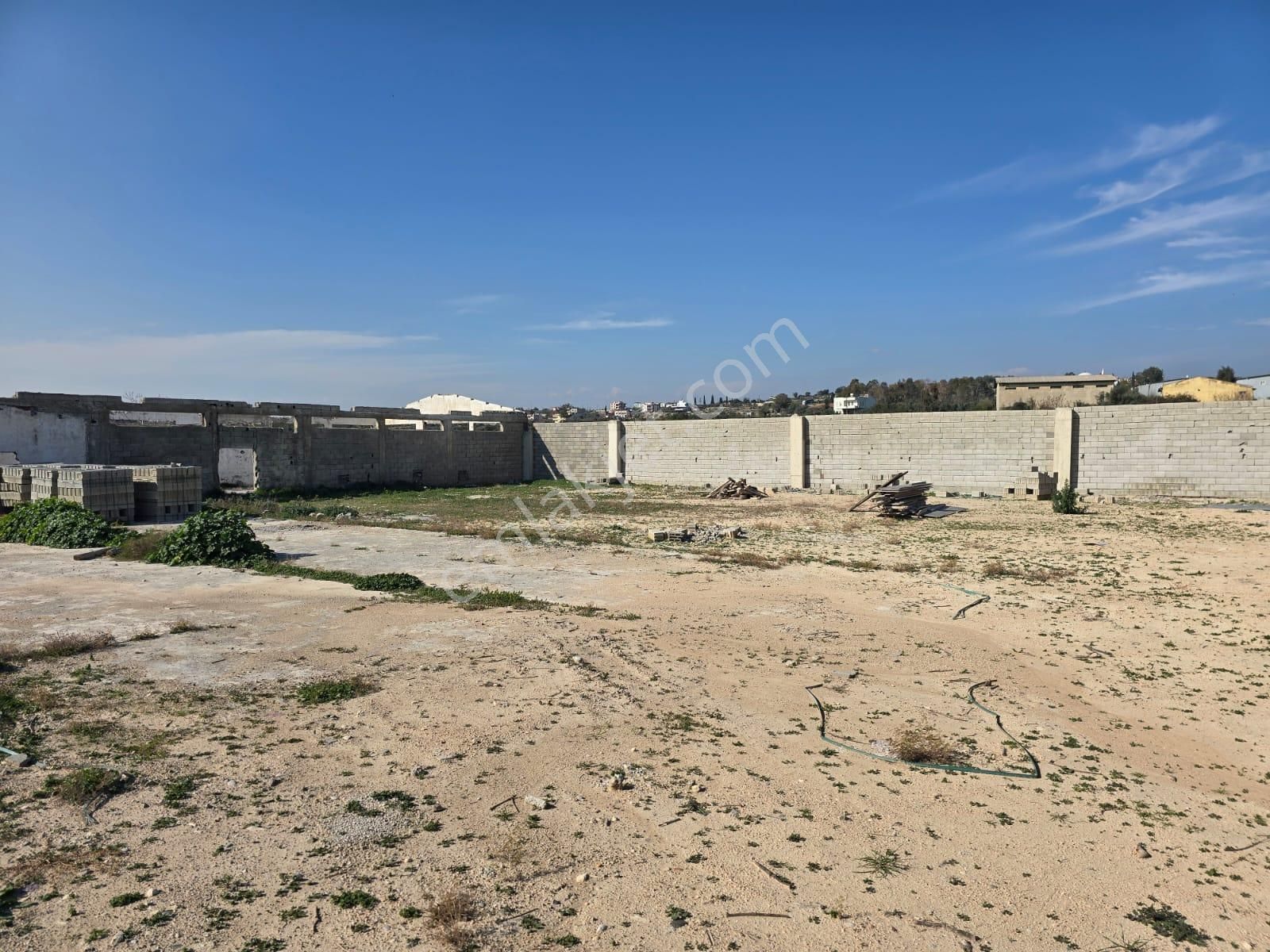 Mersin Akdeniz Tekkede Geniş Kullanımlı Arsa Satılık - Görsel 8