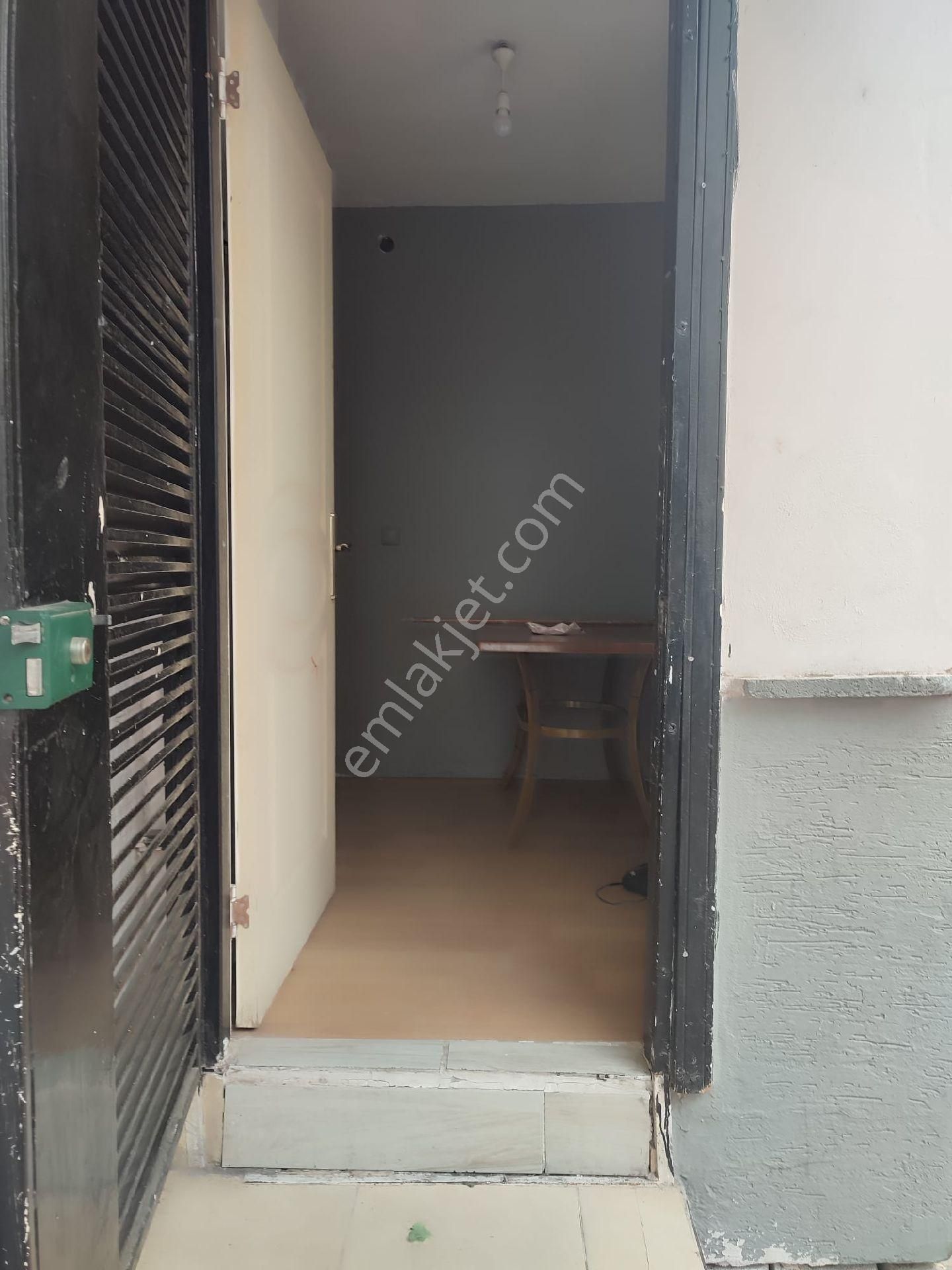Güzelyalı Mahallesinde Cumhuriyet Parki Civari 2+1 Eşyalı Kıralık Daire - Görsel 10