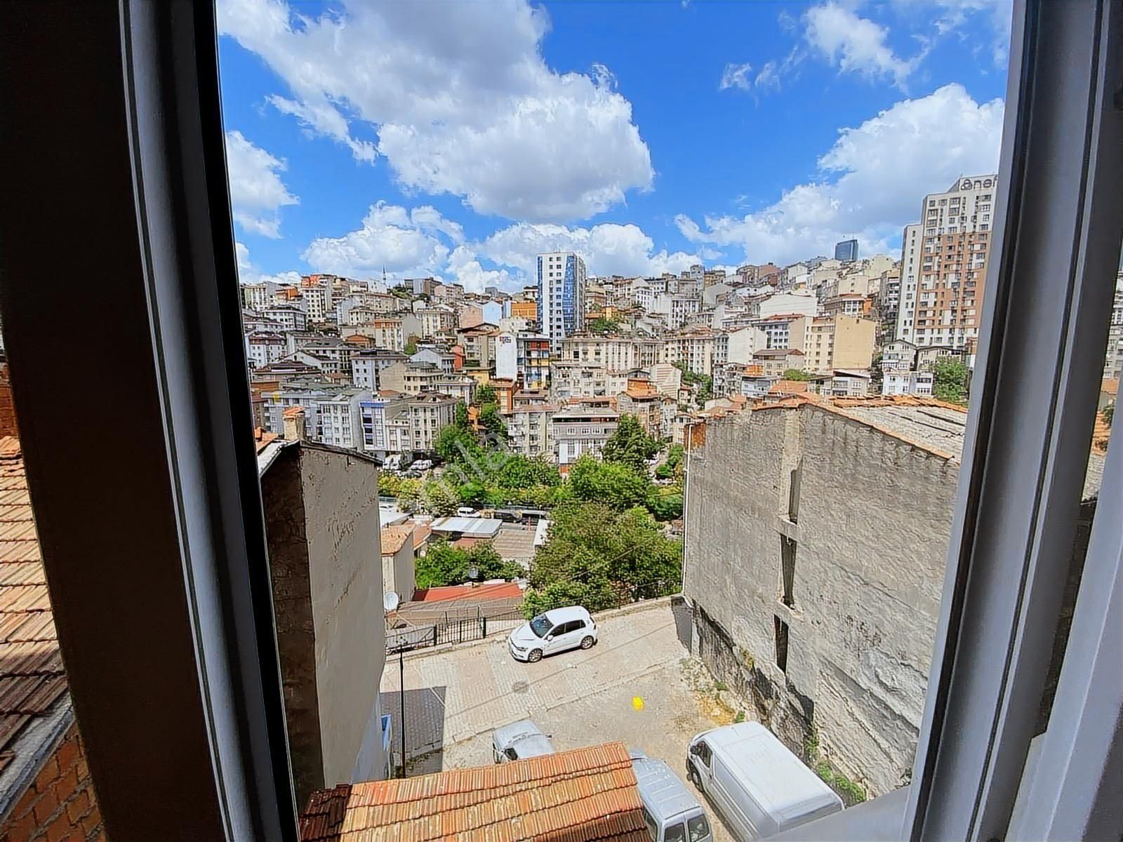 Kuştepe Mahallesinde Merkezi Lokasyonda Kiralık 2+1 Daire - Görsel 16