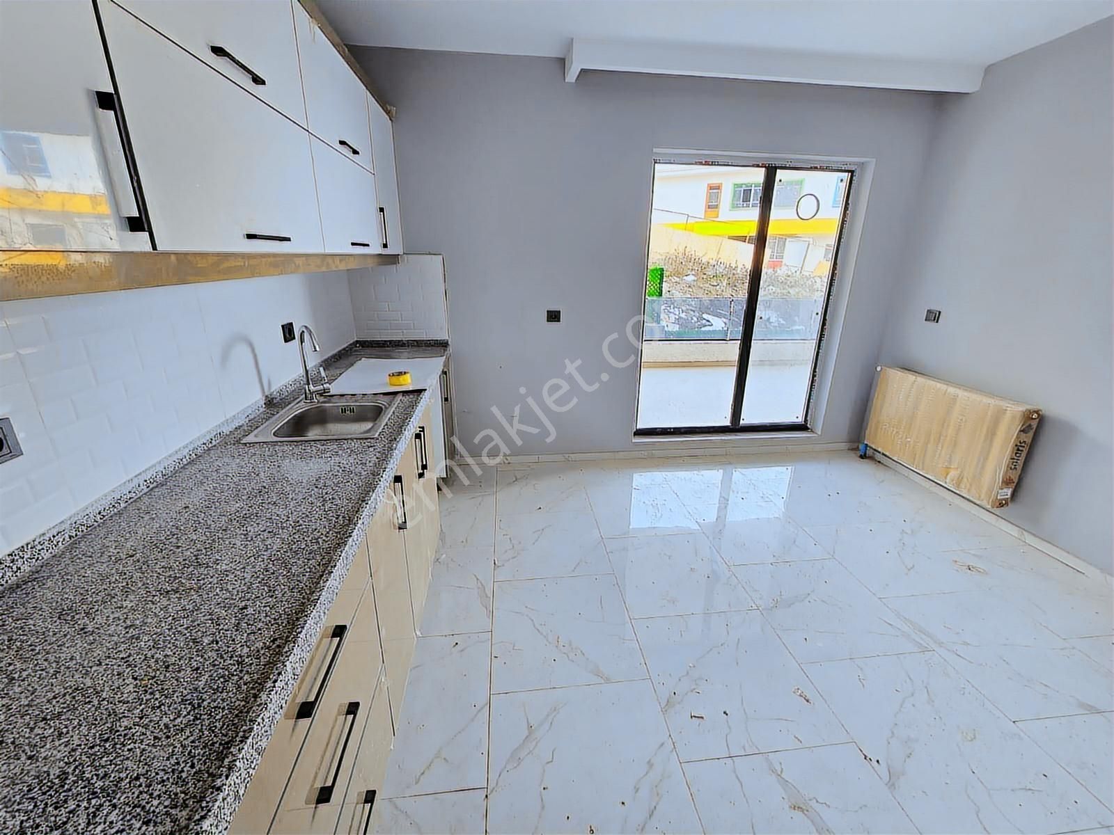 Tırpan Gayrimenkulden Halitpaşa Mah. 3+1 Deniz Manzaralı Kiralık - Görsel 2