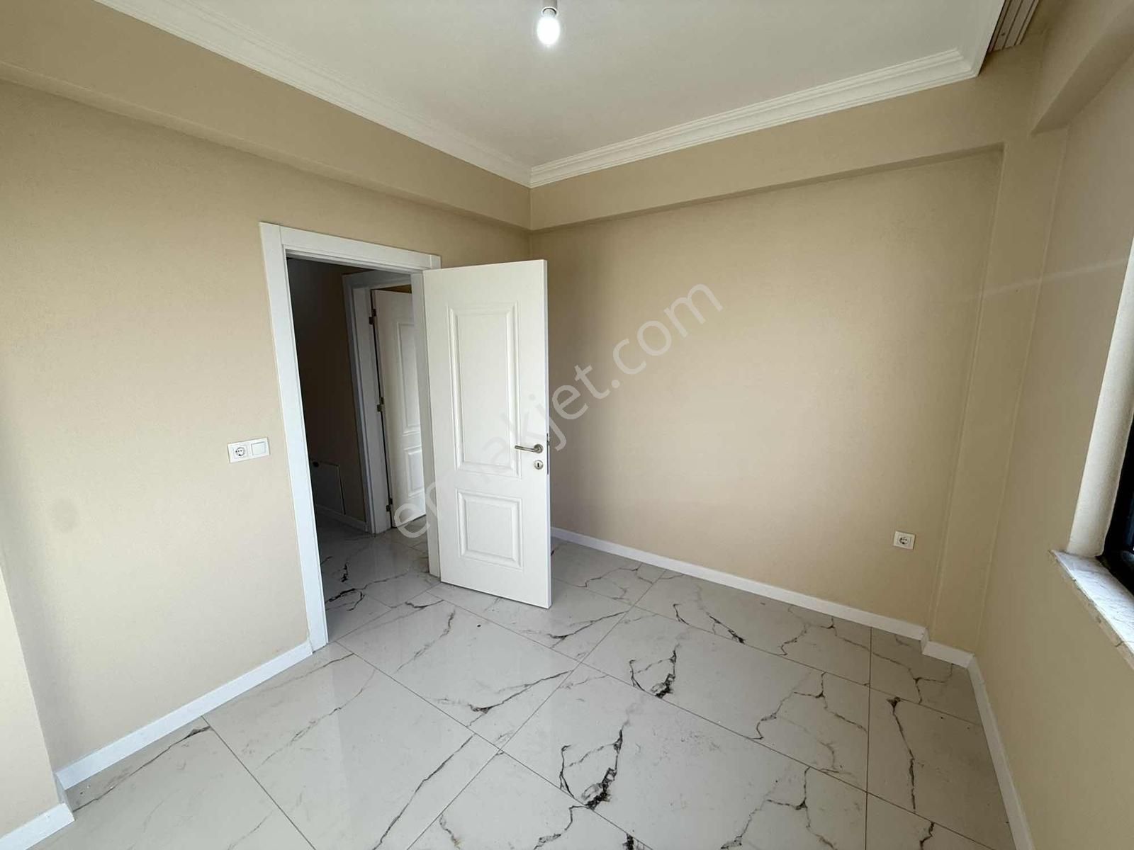 Sakarya Arifiye Mahallesinde Geniş 3+1 Kiralık Daireler - Görsel 19
