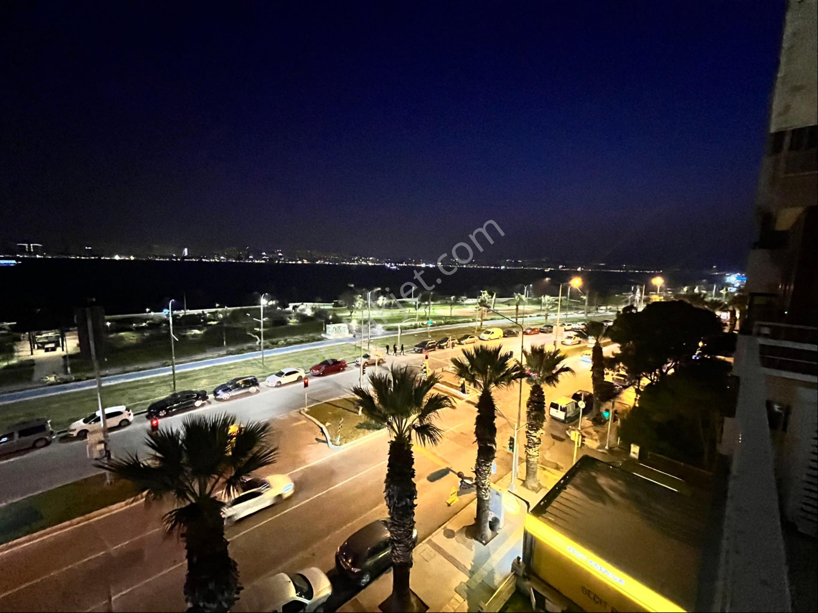 Karşıyaka 3+1 Deniz Manzaralı Yalı Dairesi - Görsel 2