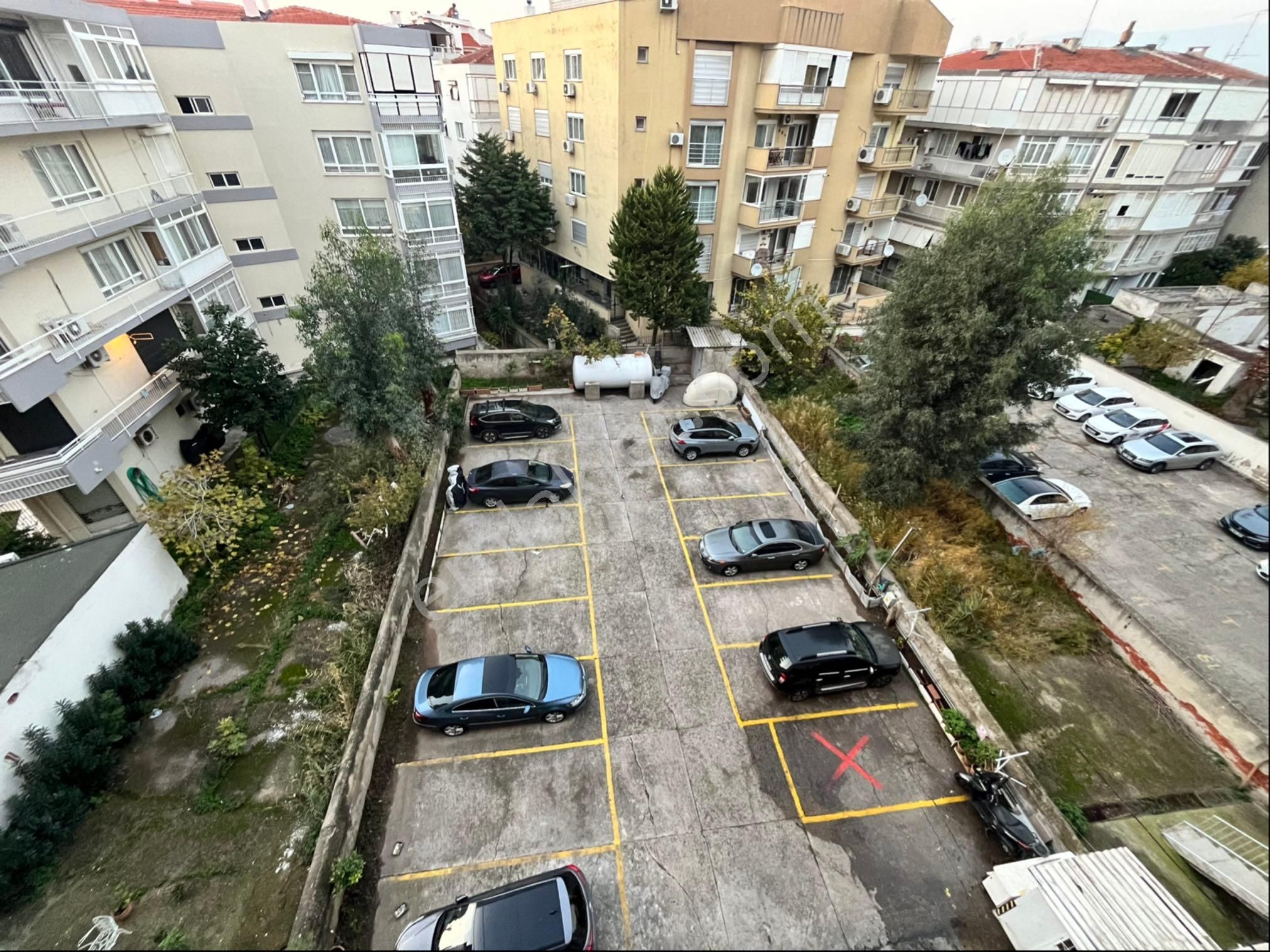 Karşıyaka 3+1 Deniz Manzaralı Yalı Dairesi - Görsel 33