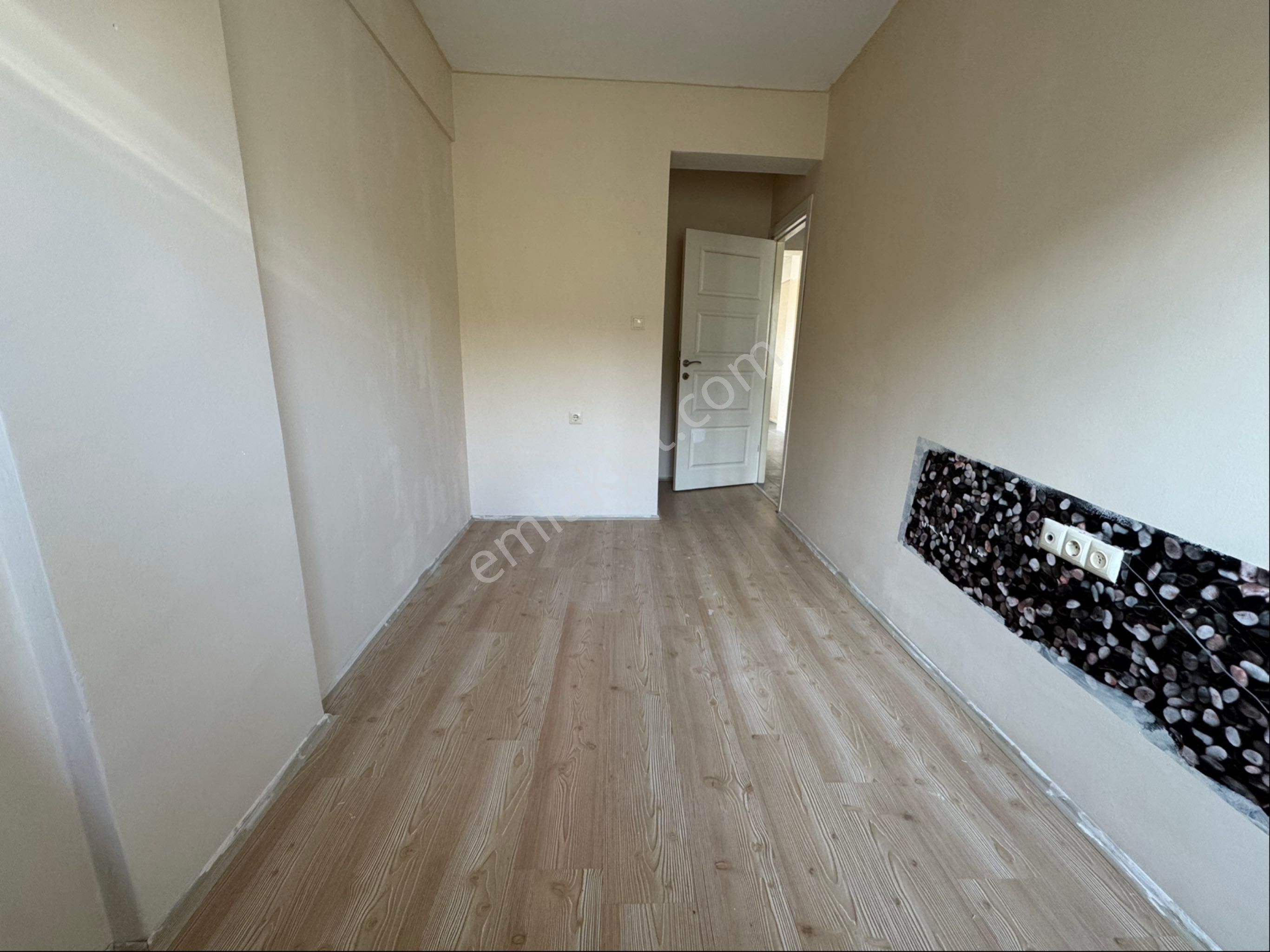 Conker İnşaat Emlak’tan Sütlüce Mahallesi 1+1 Balkonlu Apart - Görsel 20