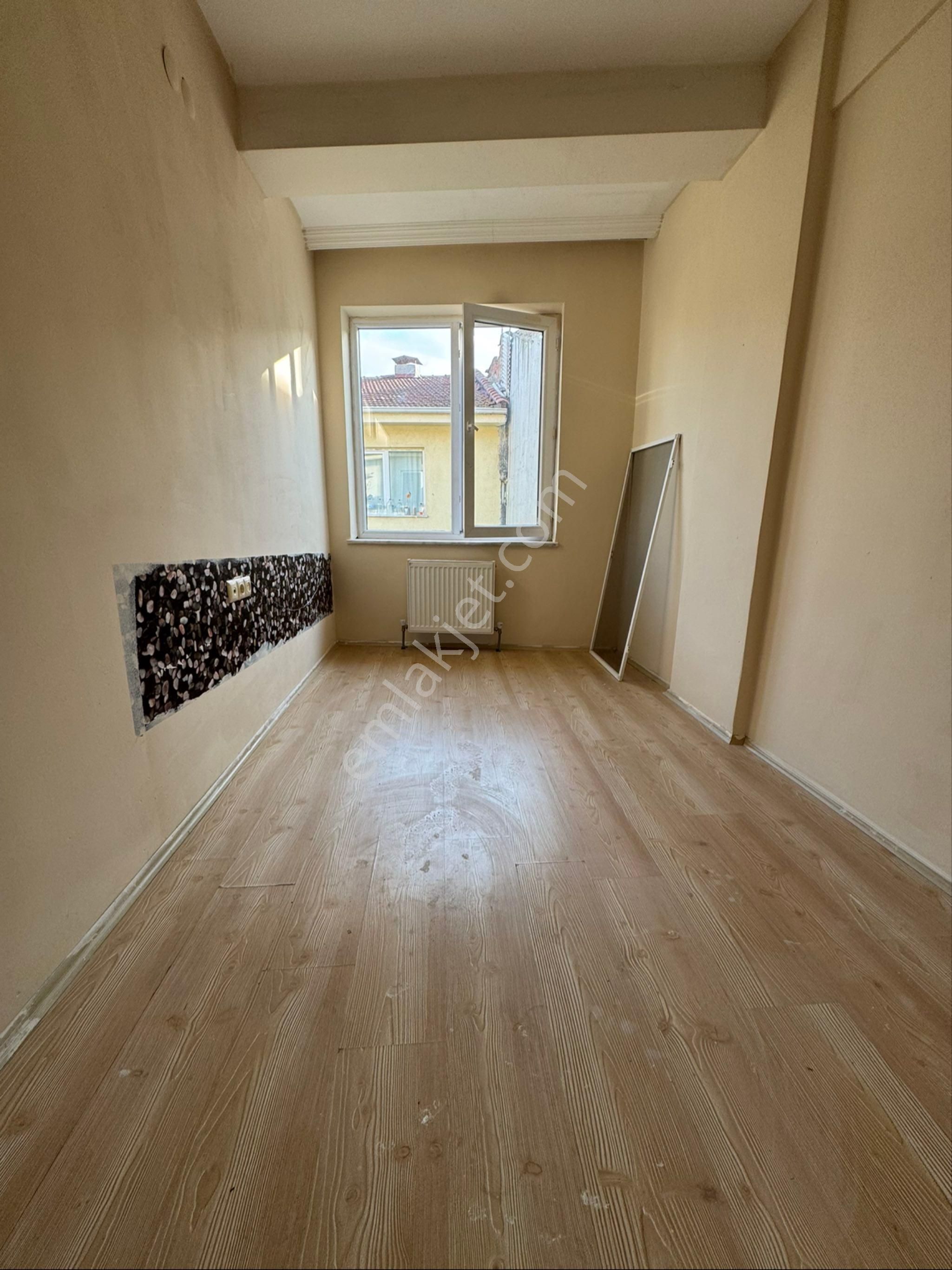 Conker İnşaat Emlak’tan Sütlüce Mahallesi 1+1 Balkonlu Apart - Görsel 24