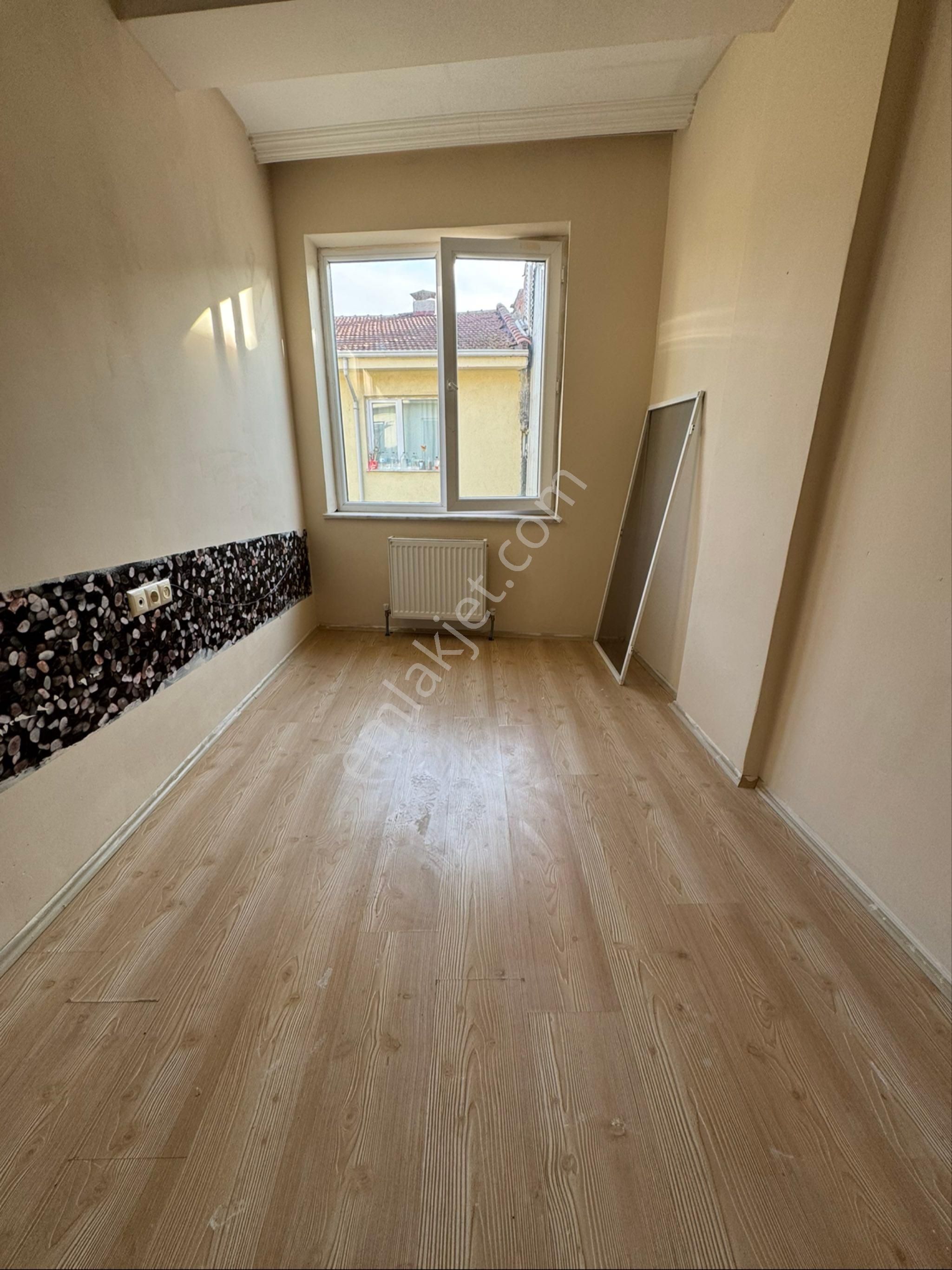 Conker İnşaat Emlak’tan Sütlüce Mahallesi 1+1 Balkonlu Apart - Görsel 19