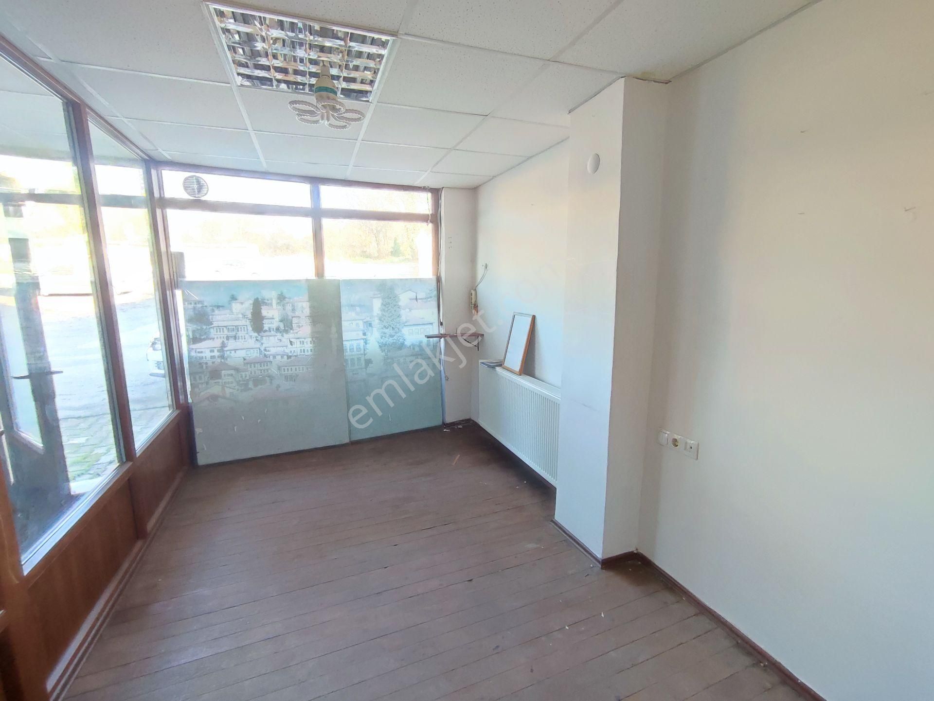 Wisrem Safranboludan Aslanlarda Cadde Üzeri 4 Katlı Müstakil Evv - Görsel 35