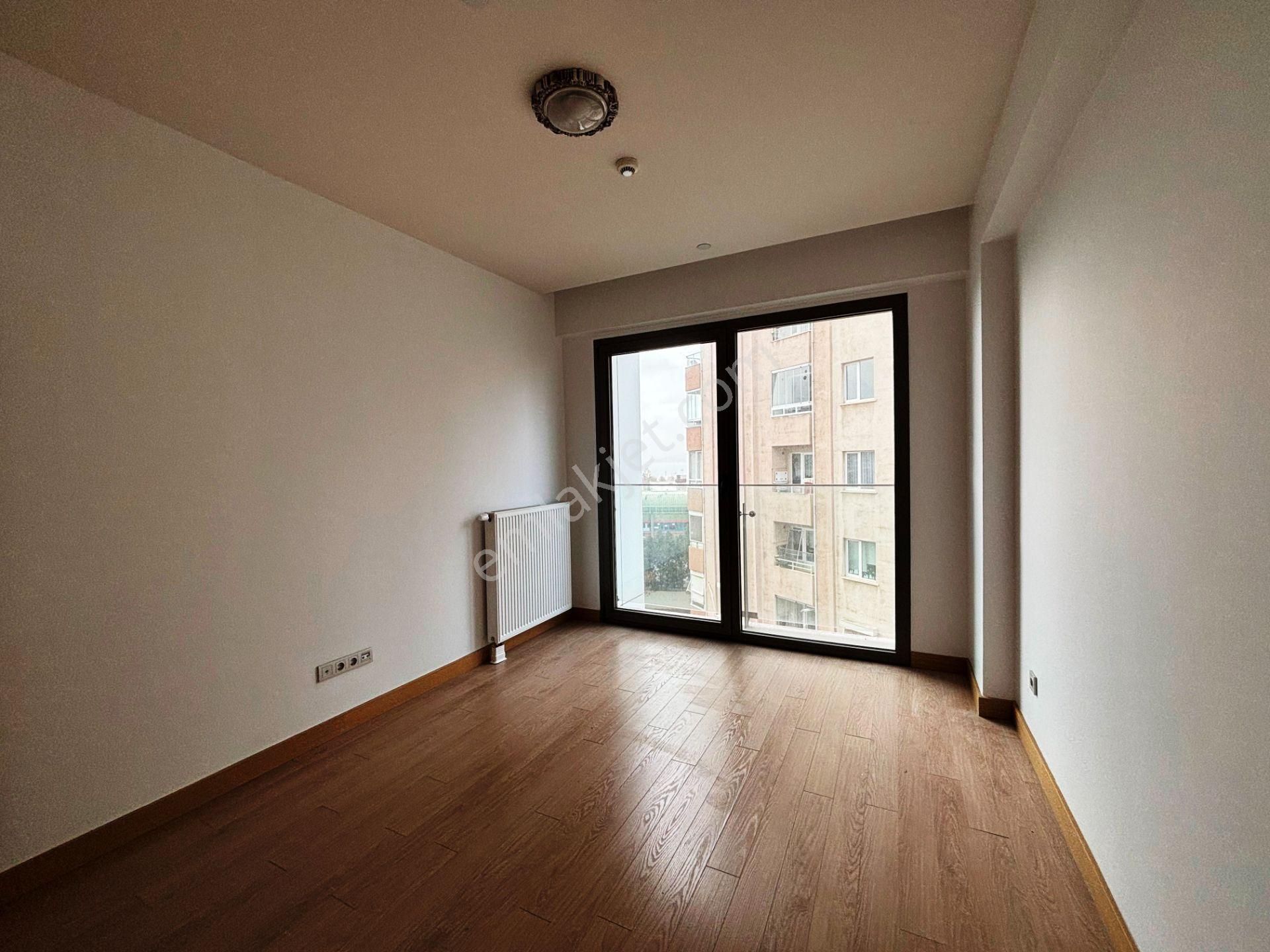 Kartal Sahil Mesa 224'de 3 Balkonlu Manzaralı 196m2 Kiralık 3+1 - Görsel 16