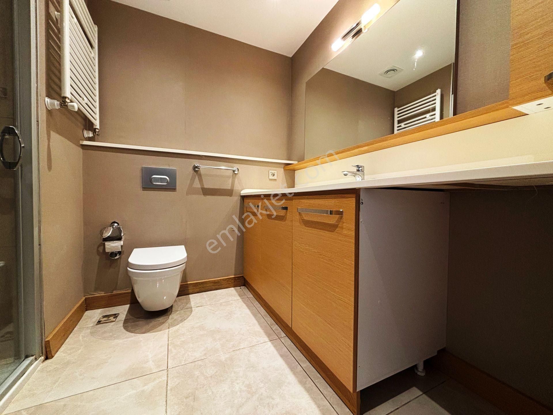 Kartal Sahil Mesa 224'de 3 Balkonlu Manzaralı 196m2 Kiralık 3+1 - Görsel 21