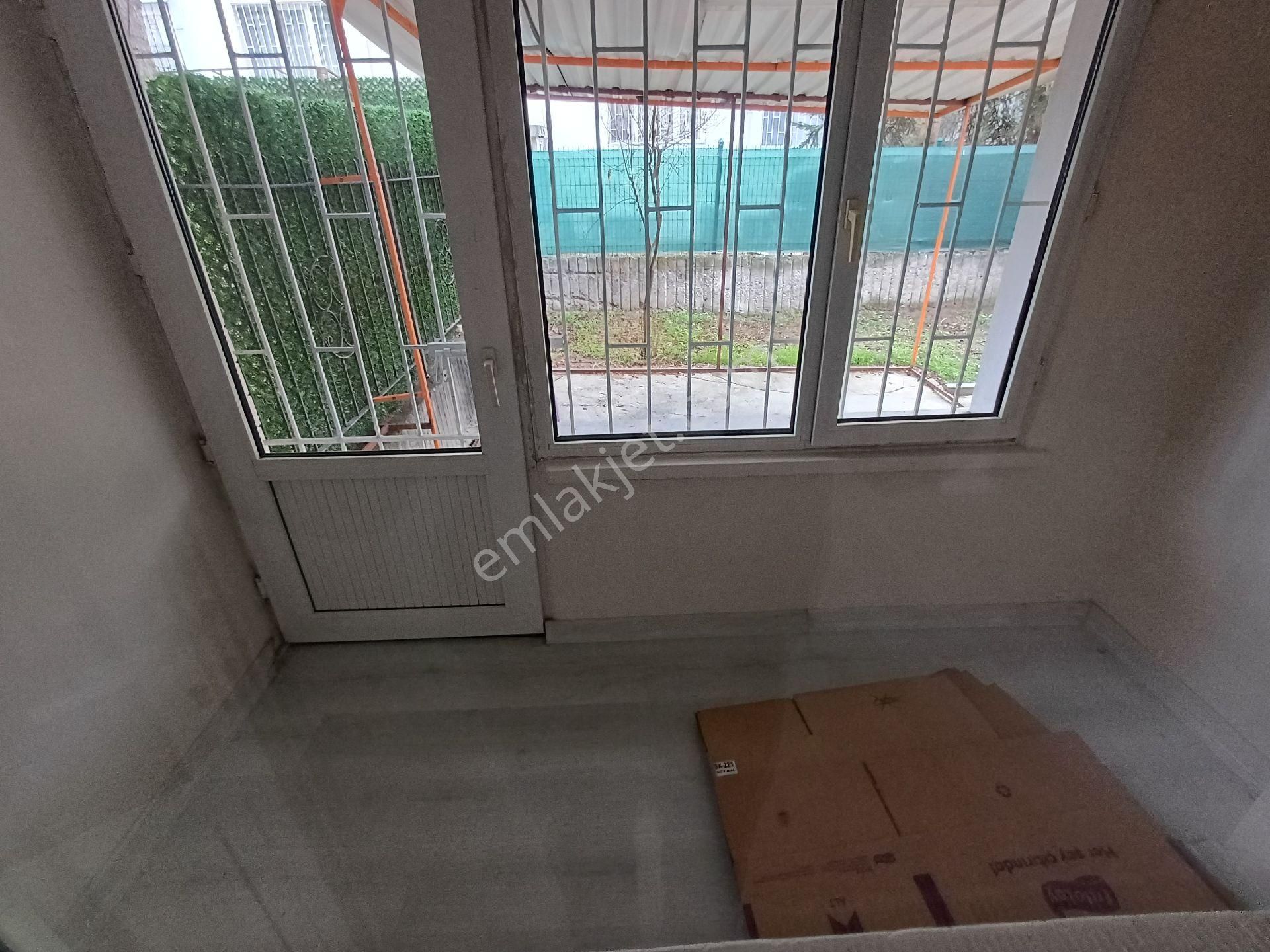 Kalekışladan Cadde Üstü Kiralık 3+1 Triplex - Görsel 10