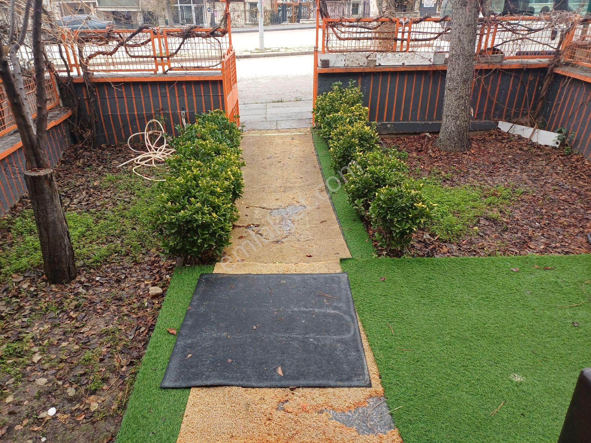 Kalekışladan Cadde Üstü Kiralık 3+1 Triplex - Görsel 2