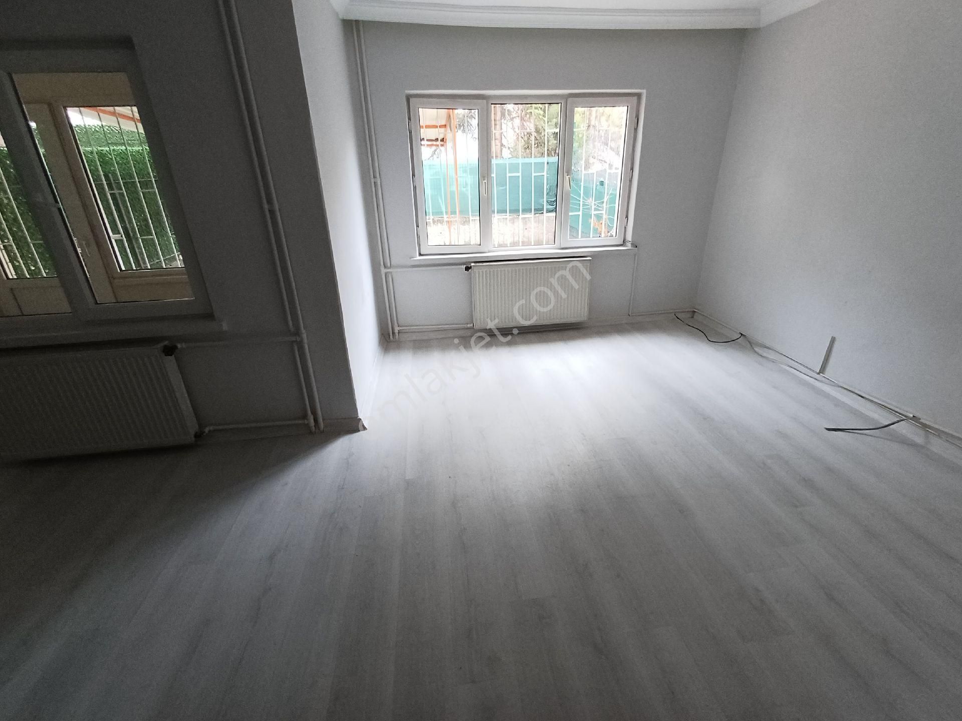 Kalekışladan Cadde Üstü Kiralık 3+1 Triplex - Görsel 7