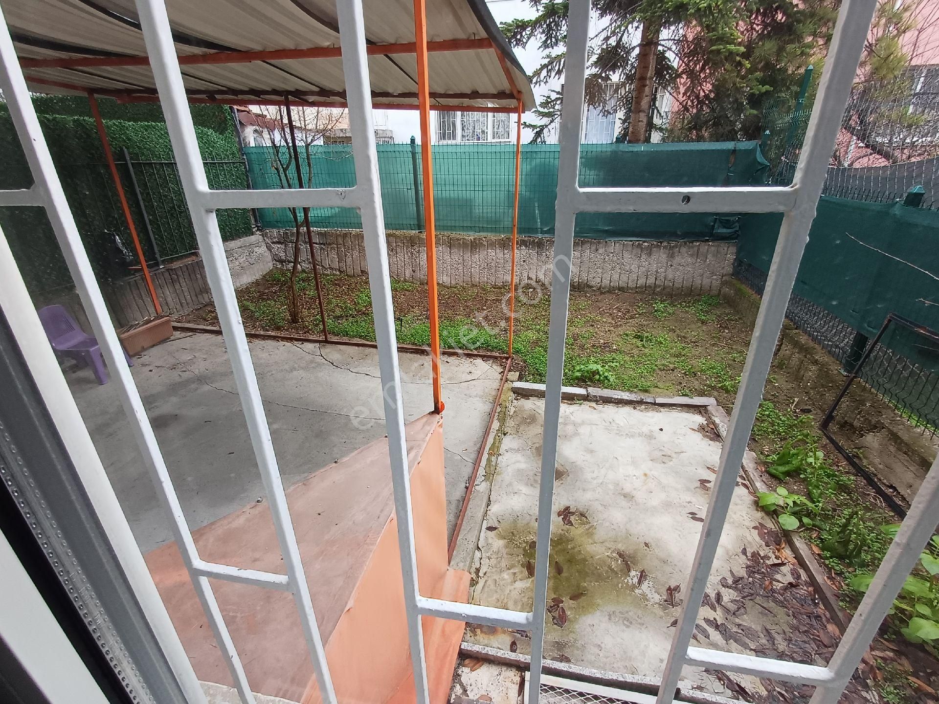 Kalekışladan Cadde Üstü Kiralık 3+1 Triplex - Görsel 12