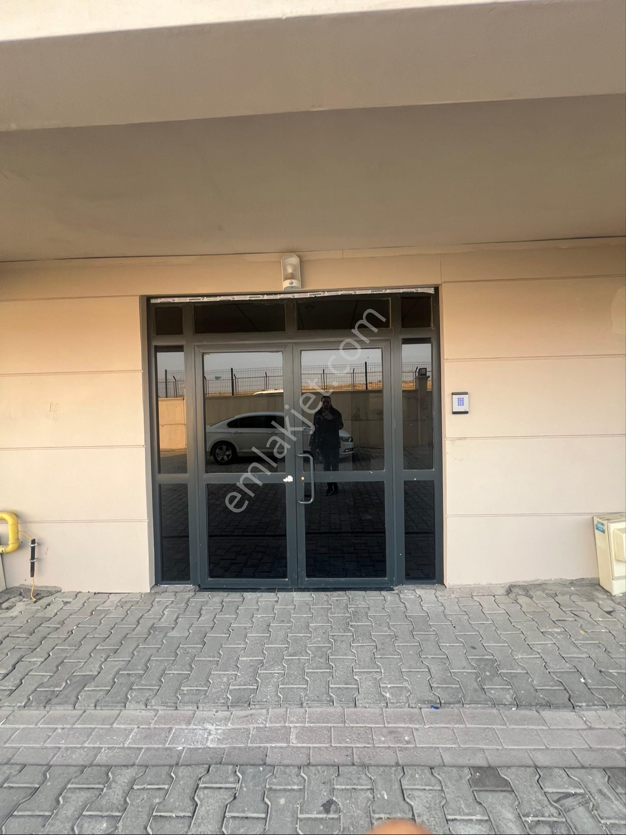 Ovalı Emlaktan Şanlıurfa Karaköprü De Satılık Eşyalı 1+1 - Görsel 3