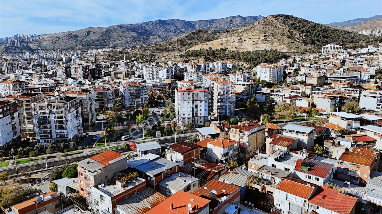 Bayraklıda Satılık Müstakil Bina 3 Katlı Yamanlarda - Görsel 18