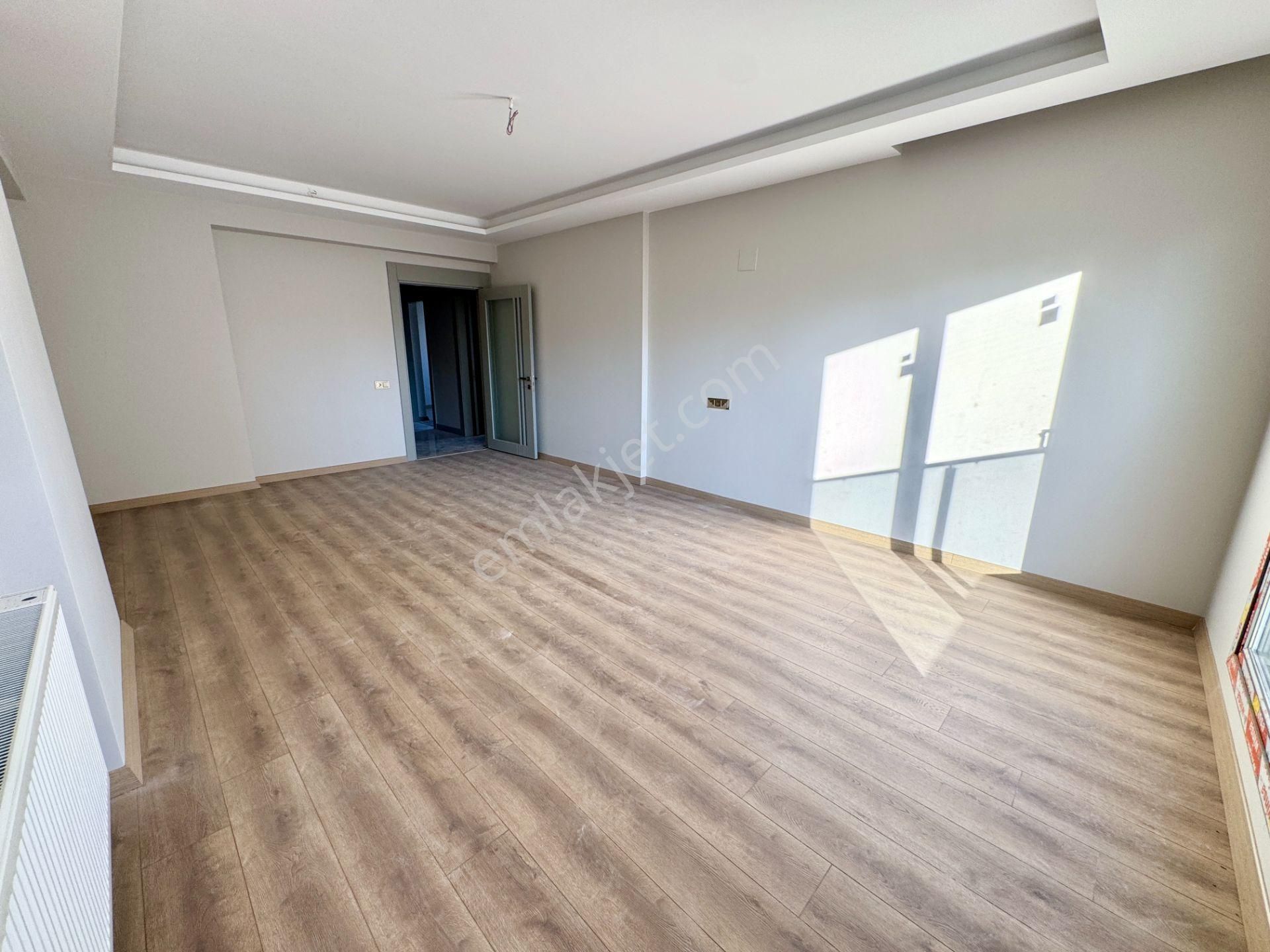 Yenişehir 34. Caddeye Yakın Sıfır Satılık 4+1 Daire - Görsel 3