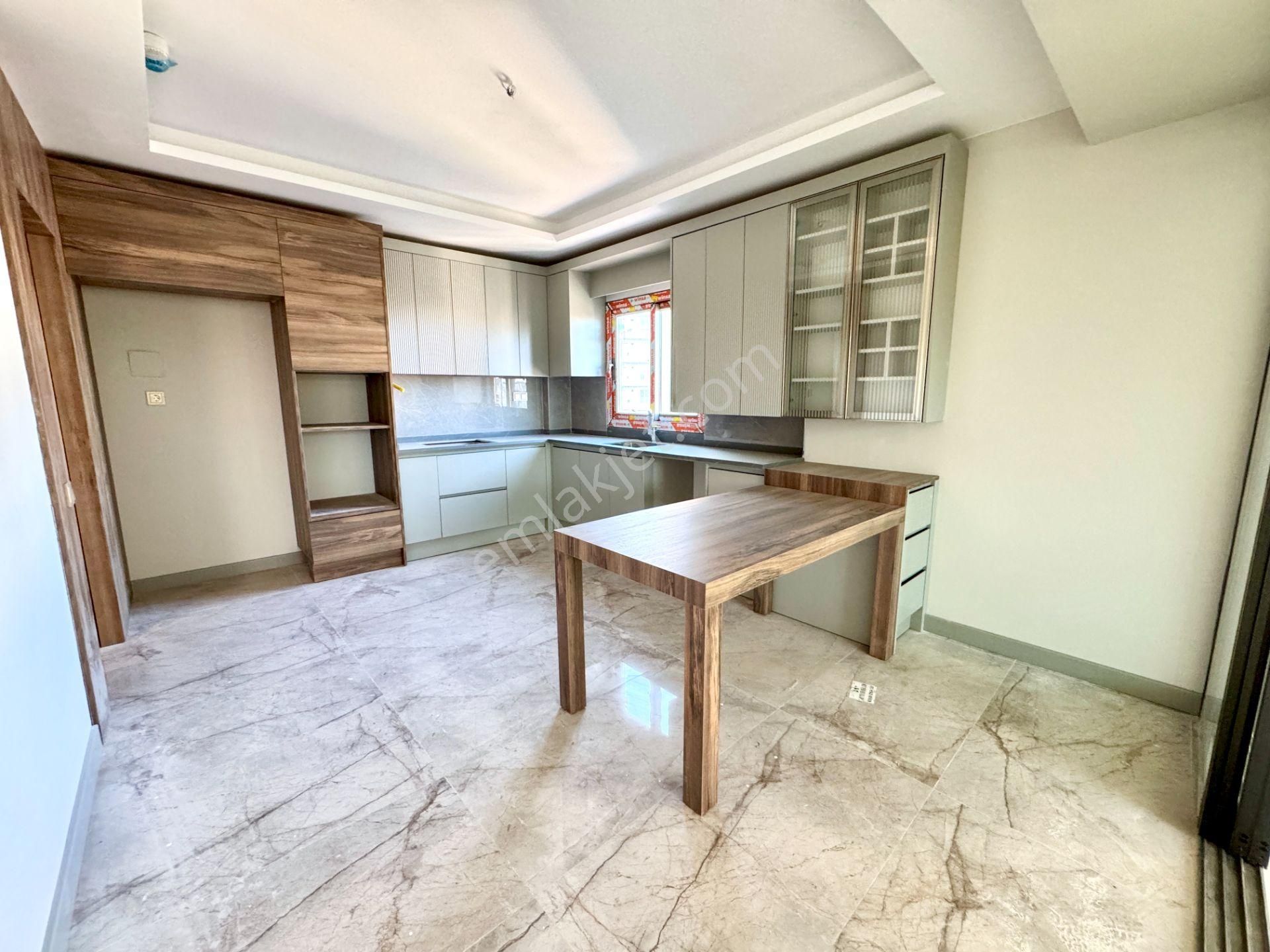 Yenişehir 34. Caddeye Yakın Sıfır Satılık 4+1 Daire - Görsel 6