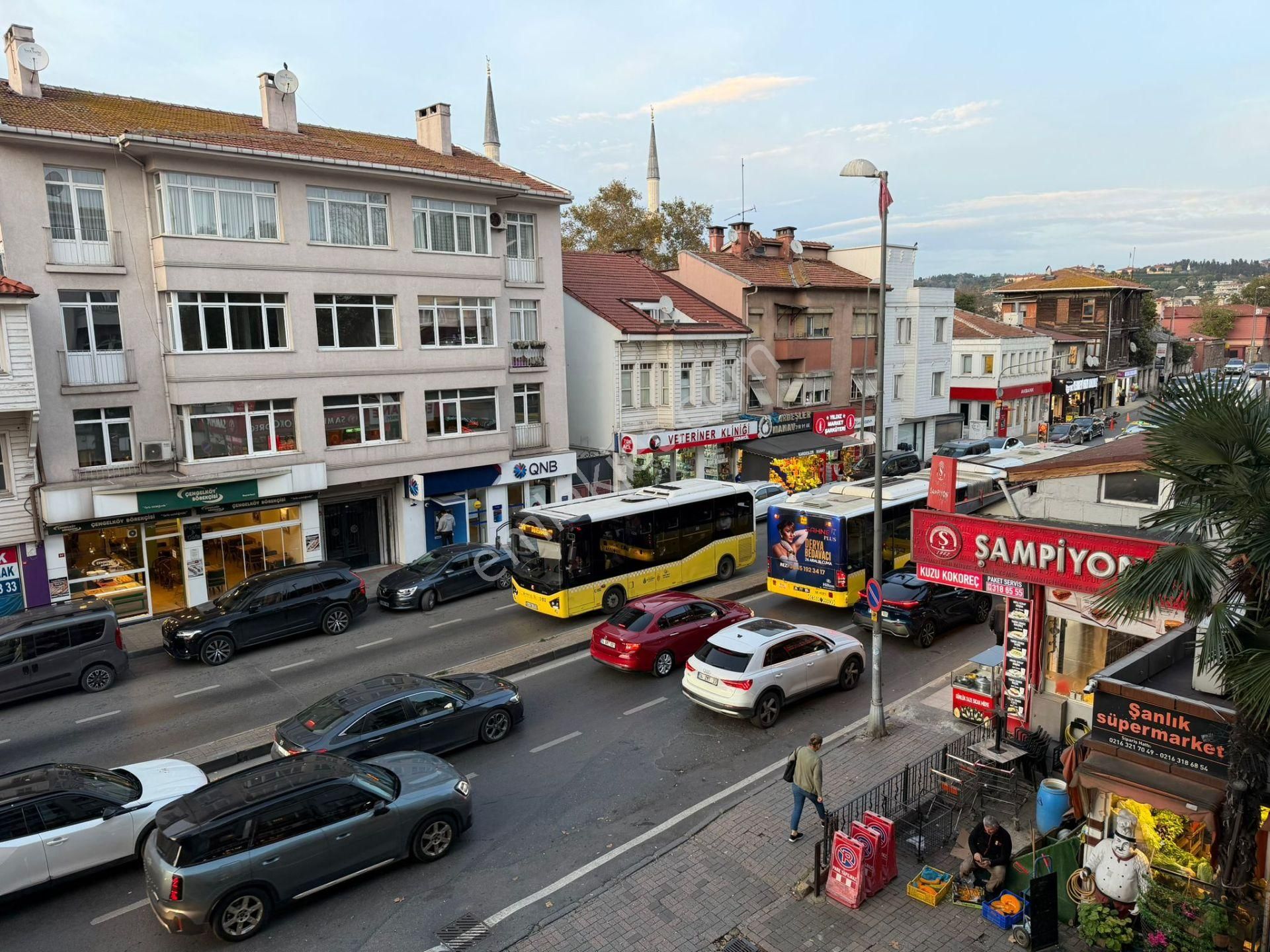 Üsküdar Beylerbeyi Merkez 'de Geniş 2+1 Satılık Daire - Görsel 25