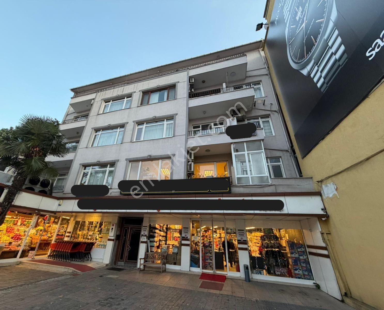 Üsküdar Beylerbeyi Merkez 'de Geniş 2+1 Satılık Daire