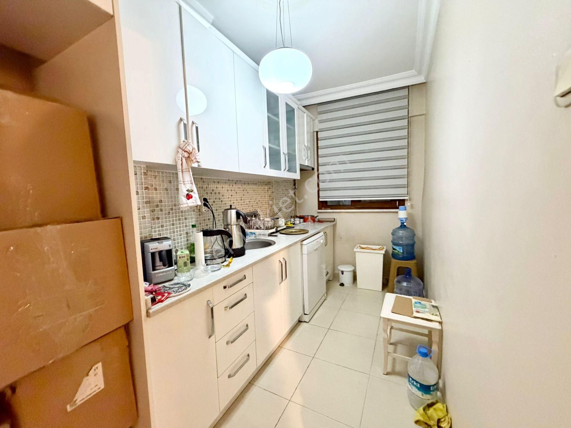 Üsküdar Beylerbeyi Merkez 'de Geniş 2+1 Satılık Daire - Görsel 18