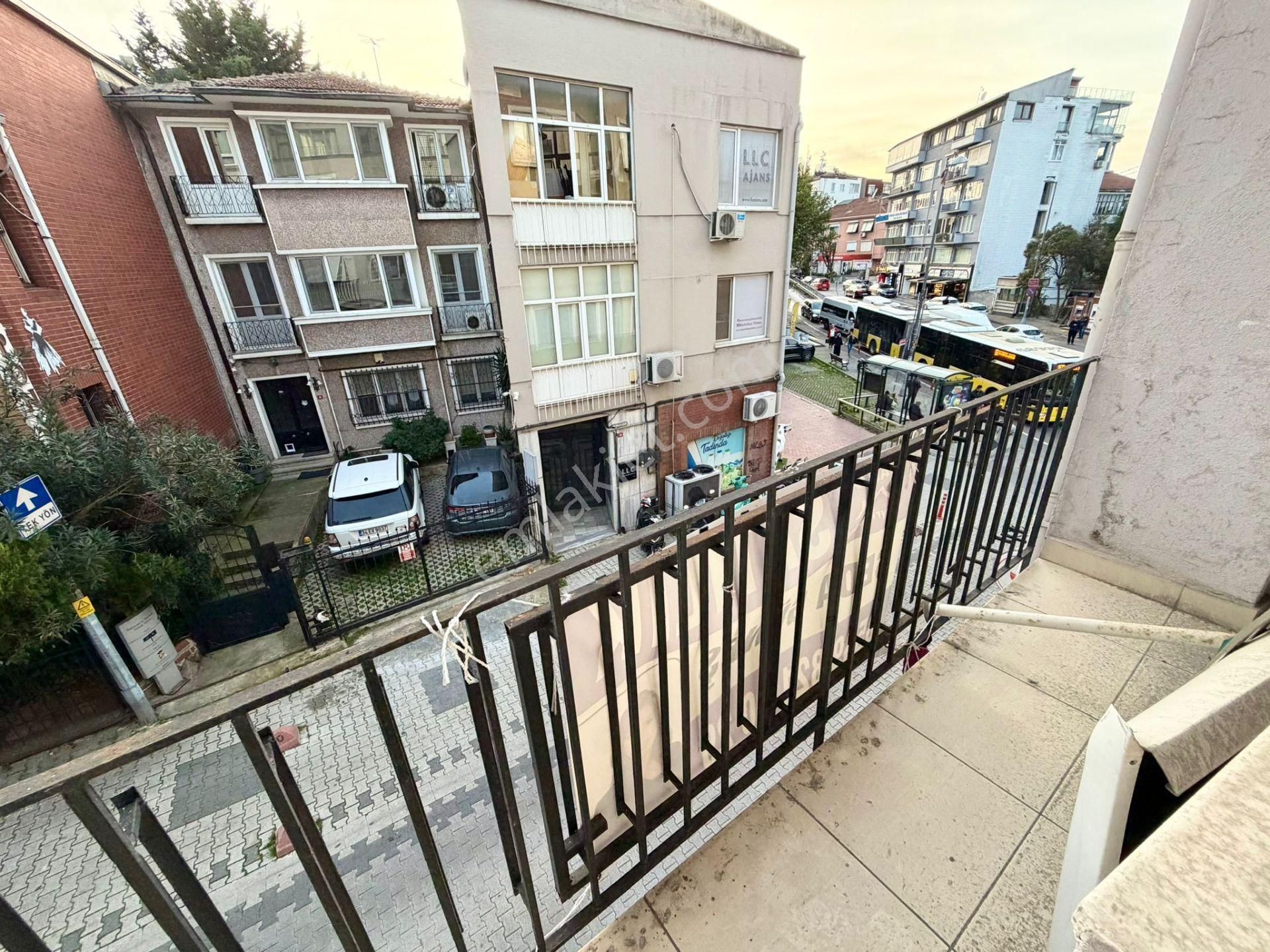 Üsküdar Beylerbeyi Merkez 'de Geniş 2+1 Satılık Daire - Görsel 16