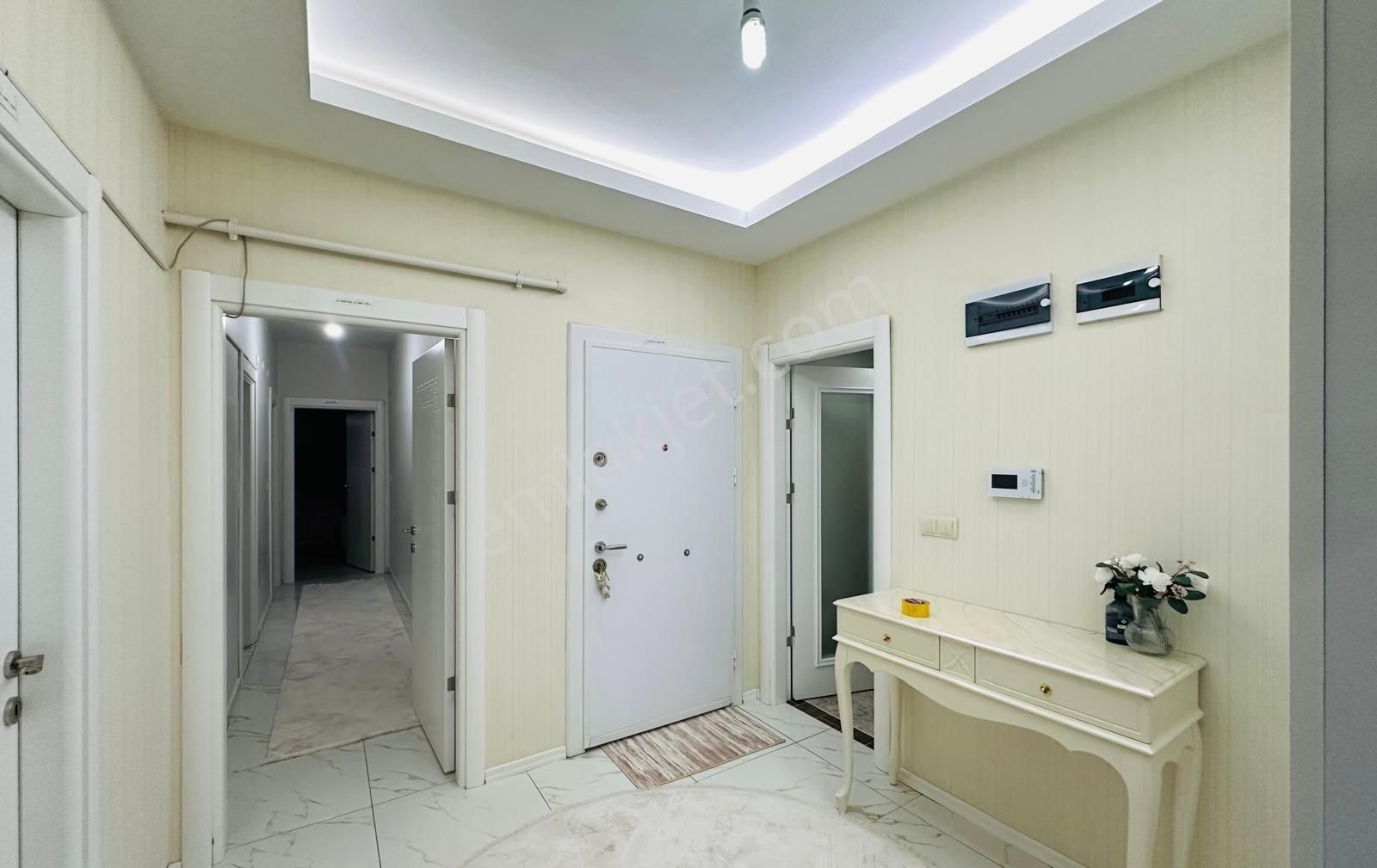 Serkentte İçi Ful Yapılı Giyinme Odalı Ebeveyn Banyolu 3+1 Daire - Görsel 2