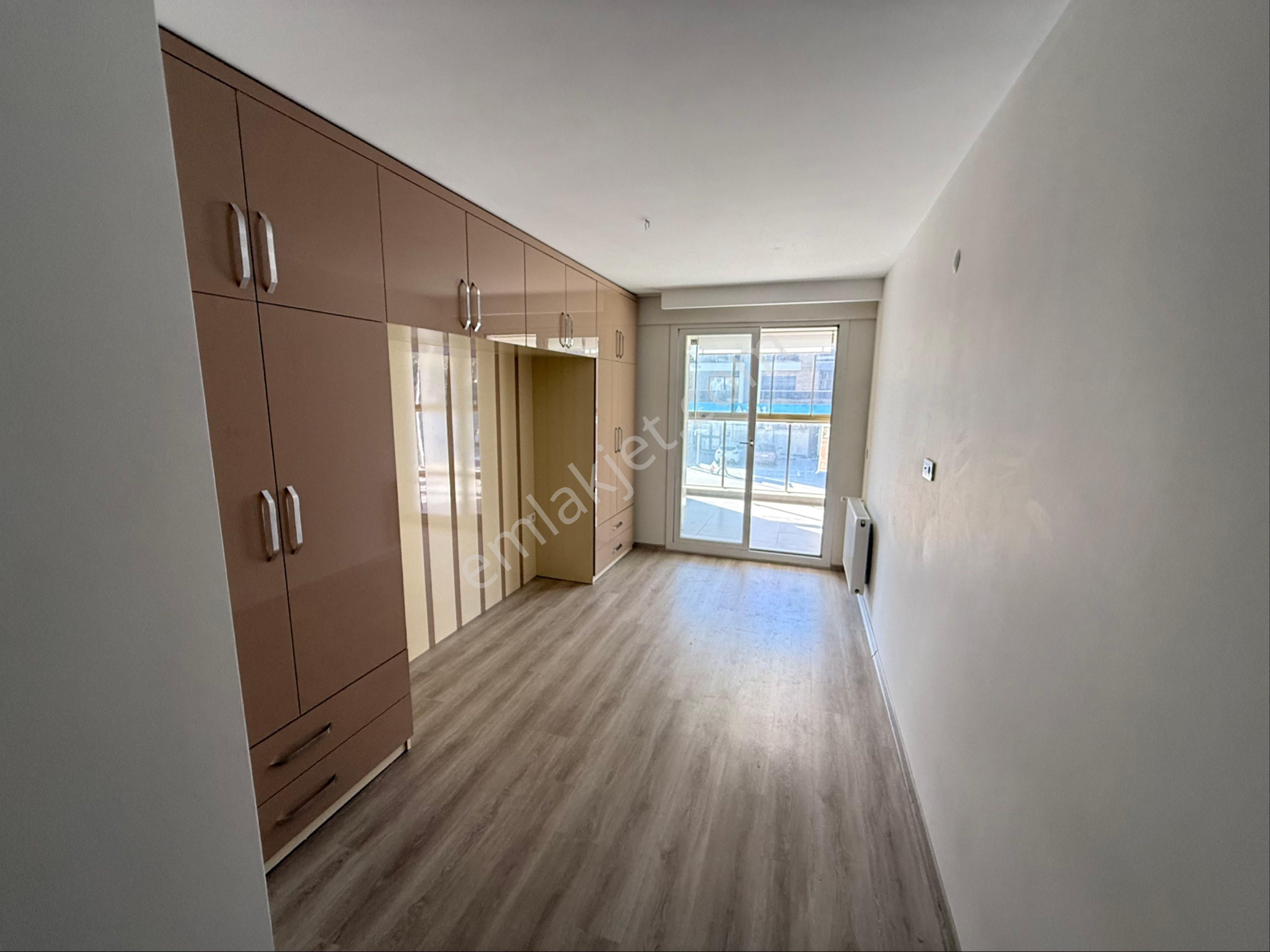 Şehir Merkezinde 3+1 Doğalgazlı Arakat Daire - Görsel 14