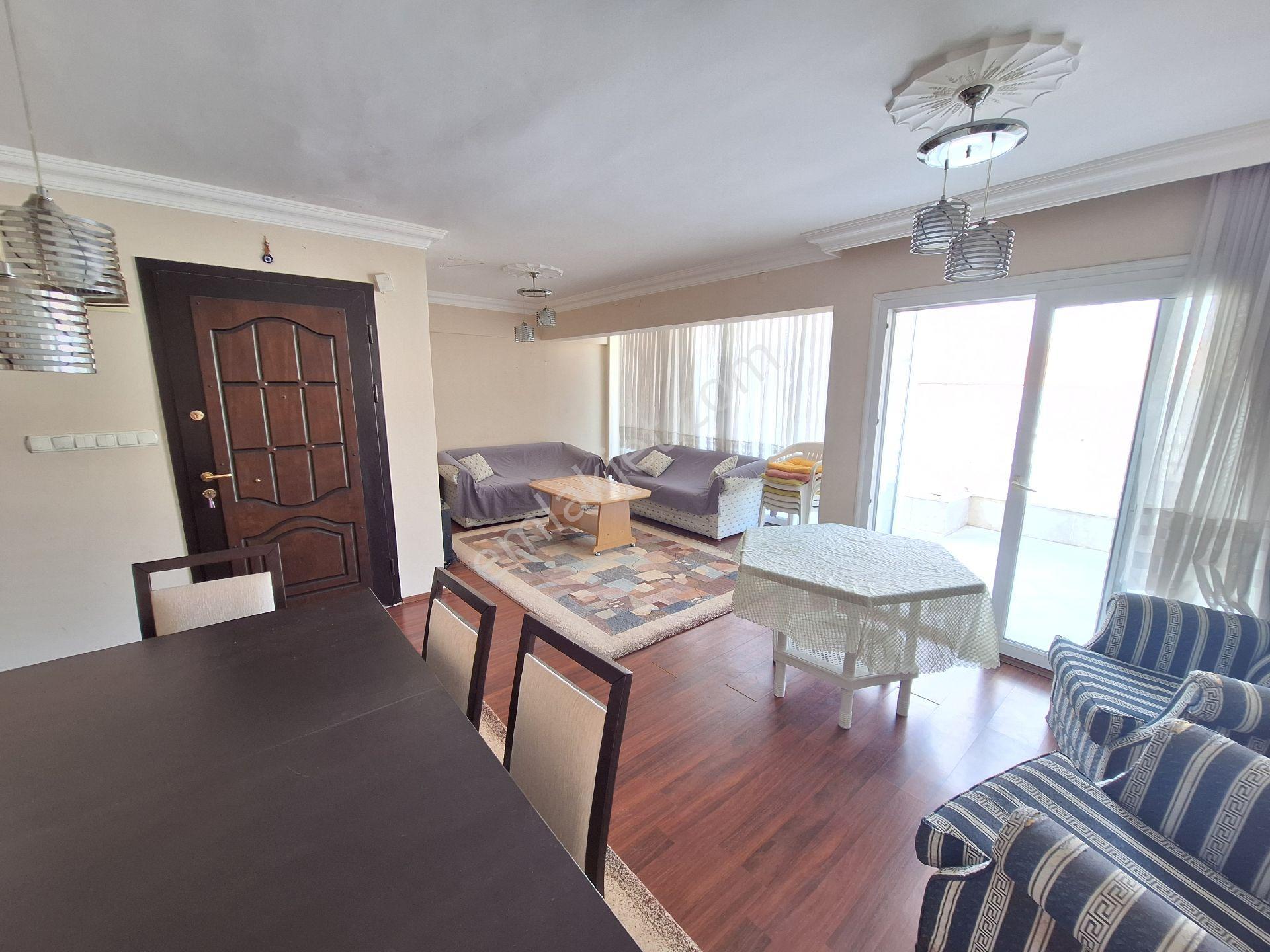 Full Yat Liman Manzaralı Kuşadası Marina Sahile 200metre 2+1 Eşyalı Daire - Görsel 7