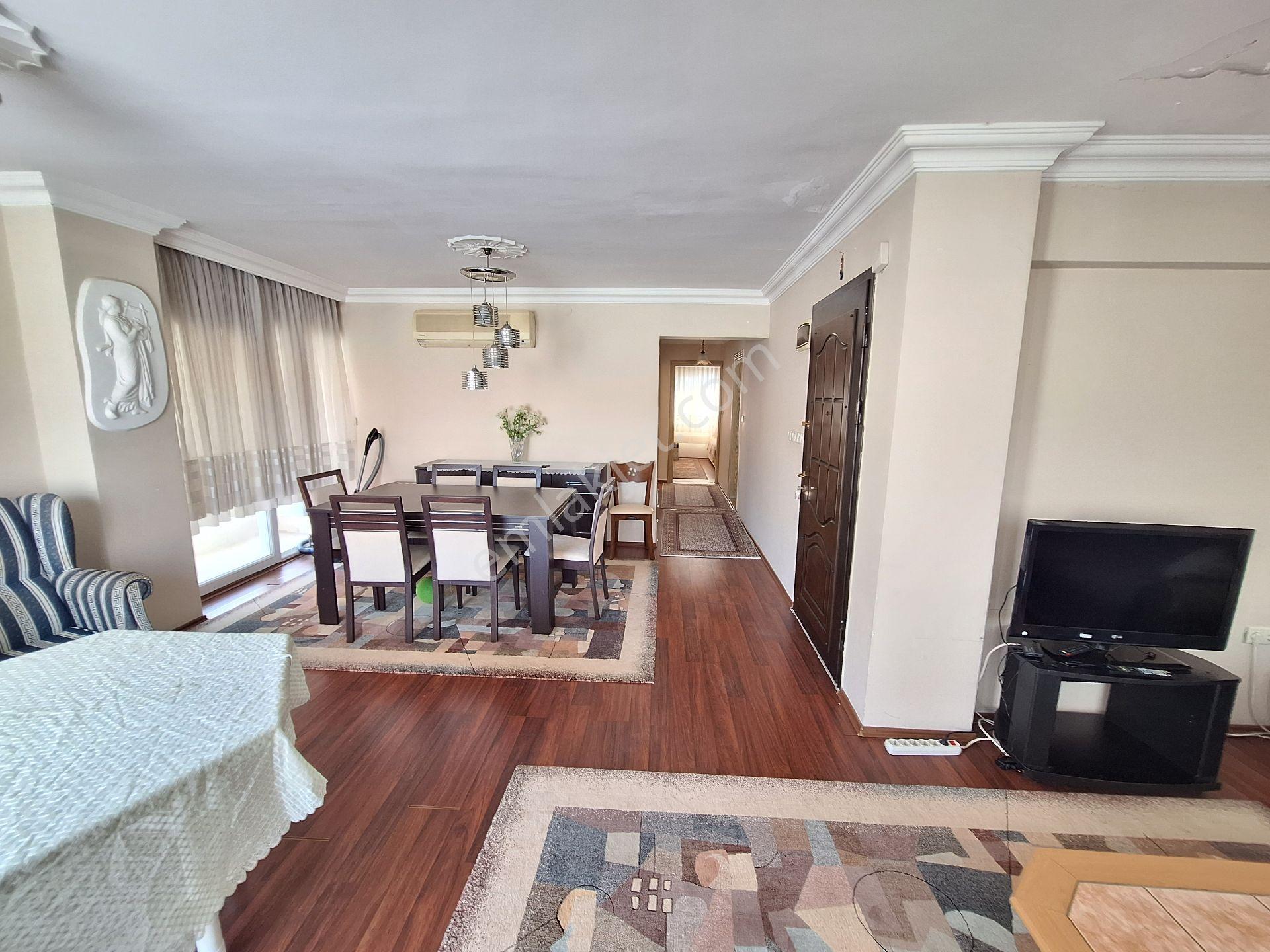 Full Yat Liman Manzaralı Kuşadası Marina Sahile 200metre 2+1 Eşyalı Daire - Görsel 8