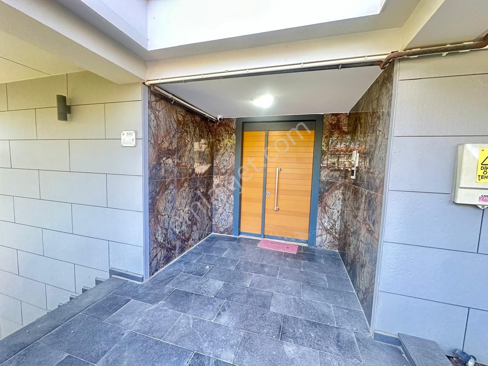Çengelköy Güzeltepe 'de Sıfır Lüks Geniş 3+1 Kiralık Daire - Görsel 24
