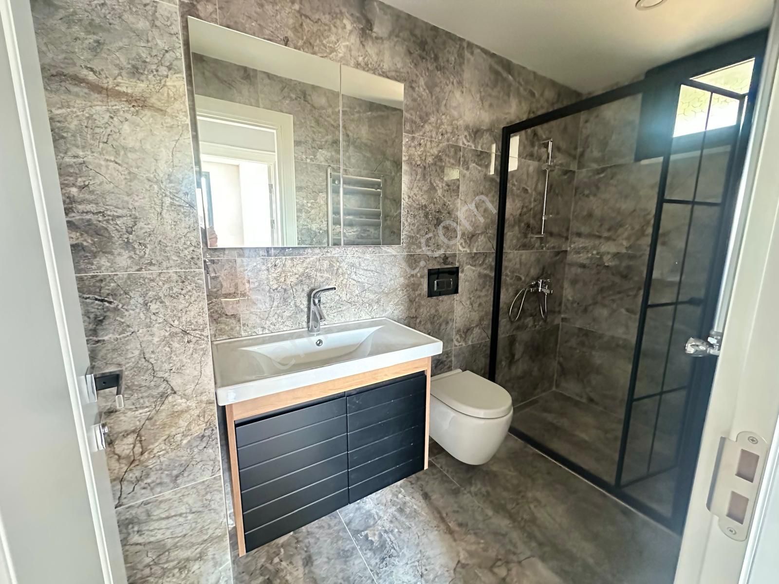 Çengelköy Güzeltepe 'de Sıfır Lüks Geniş 3+1 Kiralık Daire - Görsel 16
