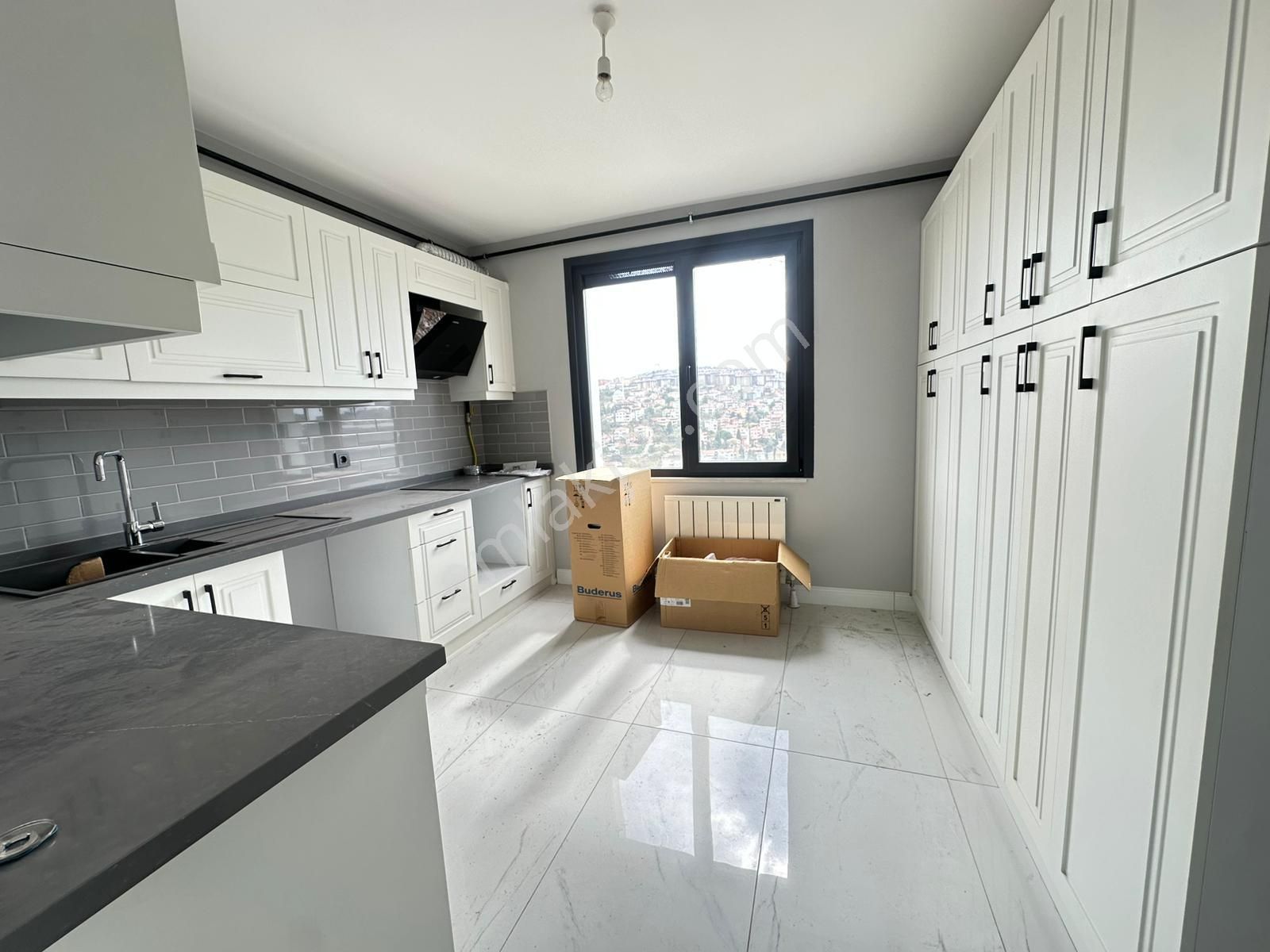 Çengelköy Güzeltepe 'de Sıfır Lüks Geniş 3+1 Kiralık Daire - Görsel 13