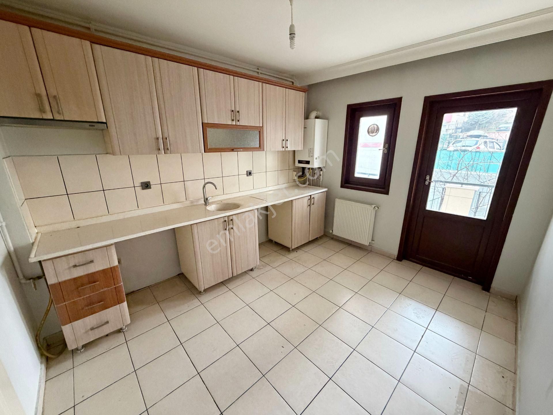 Cihandan Teleferik Sondurak'ta Seval Caddesi Üzerinde 3+1 Daire