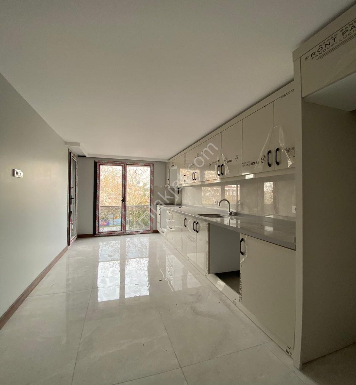 Avcılar Merkezde 3+1 Sıfır 140m2 Satılık Ara Kat Daire - Görsel 13