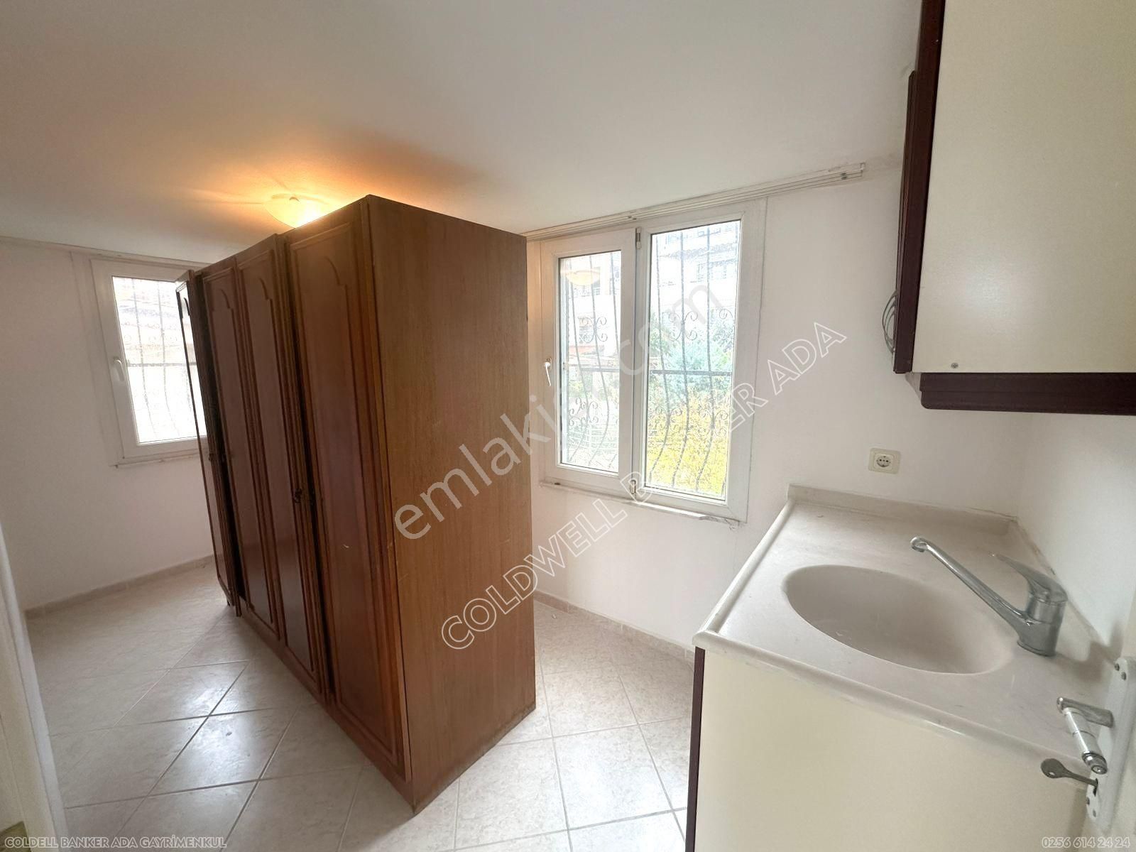 Kuşadası Türkmen Mahallesinde Deniz Manzaralı Bahçeli Tam Müstakil 5+1 Villa - Görsel 25