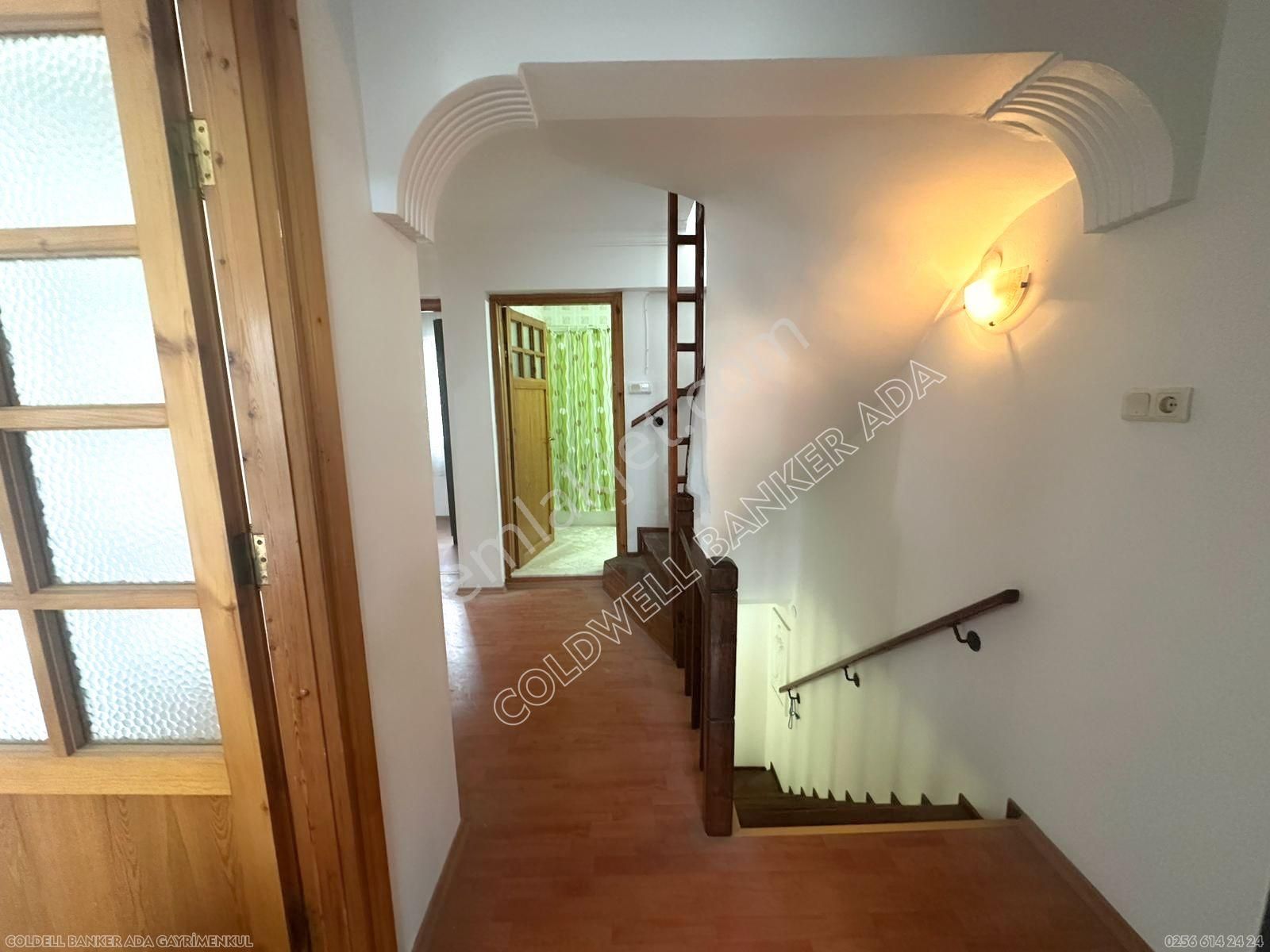 Kuşadası Türkmen Mahallesinde Deniz Manzaralı Bahçeli Tam Müstakil 5+1 Villa - Görsel 11