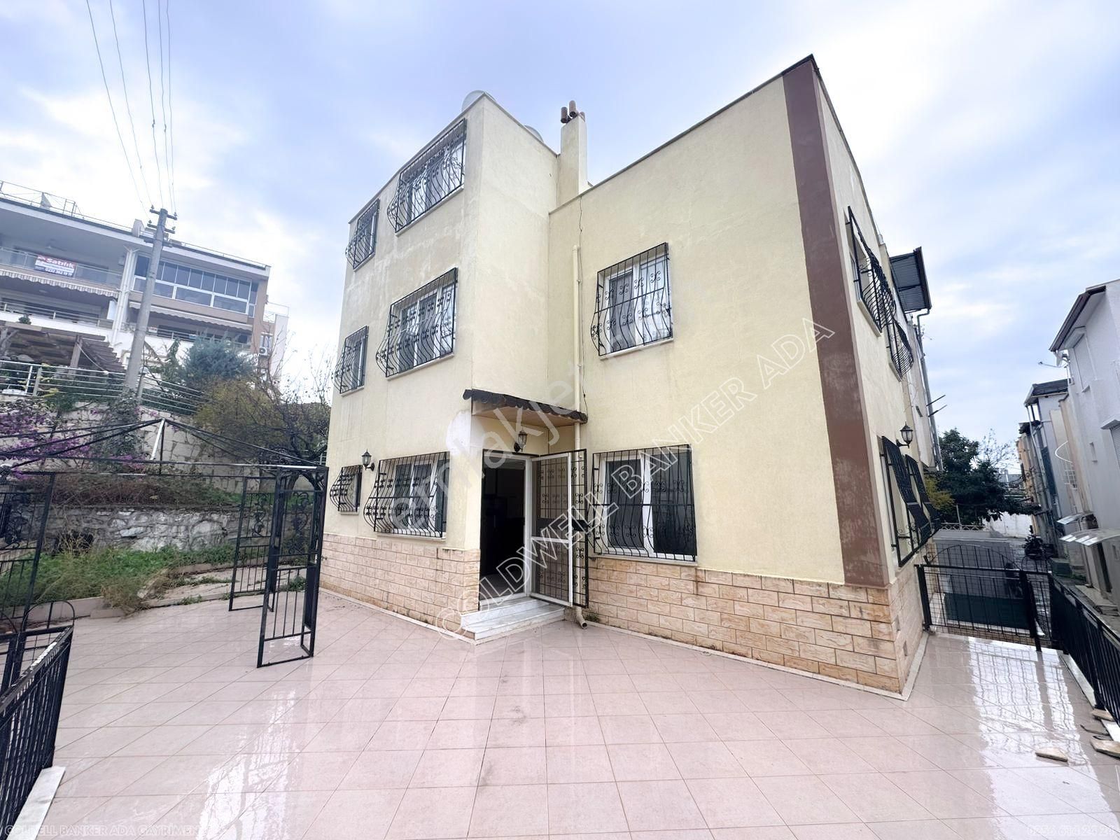 Kuşadası Türkmen Mahallesinde Deniz Manzaralı Bahçeli Tam Müstakil 5+1 Villa - Görsel 41