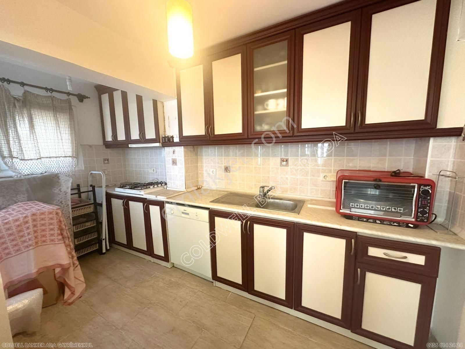 Kuşadası Türkmen Mahallesinde Deniz Manzaralı Bahçeli Tam Müstakil 5+1 Villa - Görsel 5