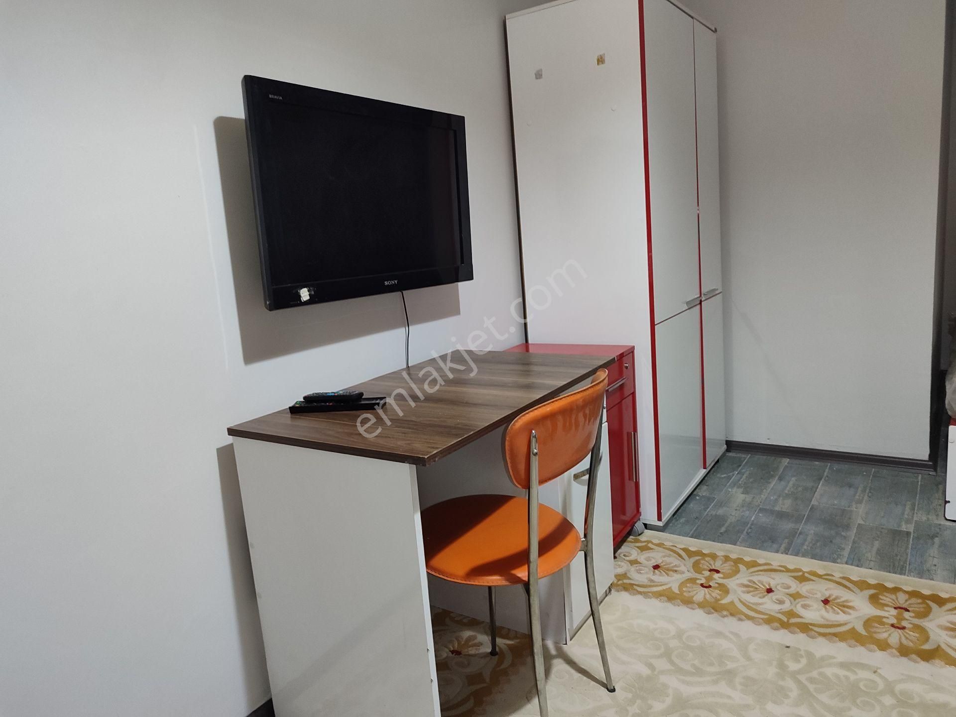 Asel'den 1+1 Eşyalı-d.gaz-elektrik-su Kiraya Dahil(yeni Boya) Yerden Isıtma Daire - Görsel 3