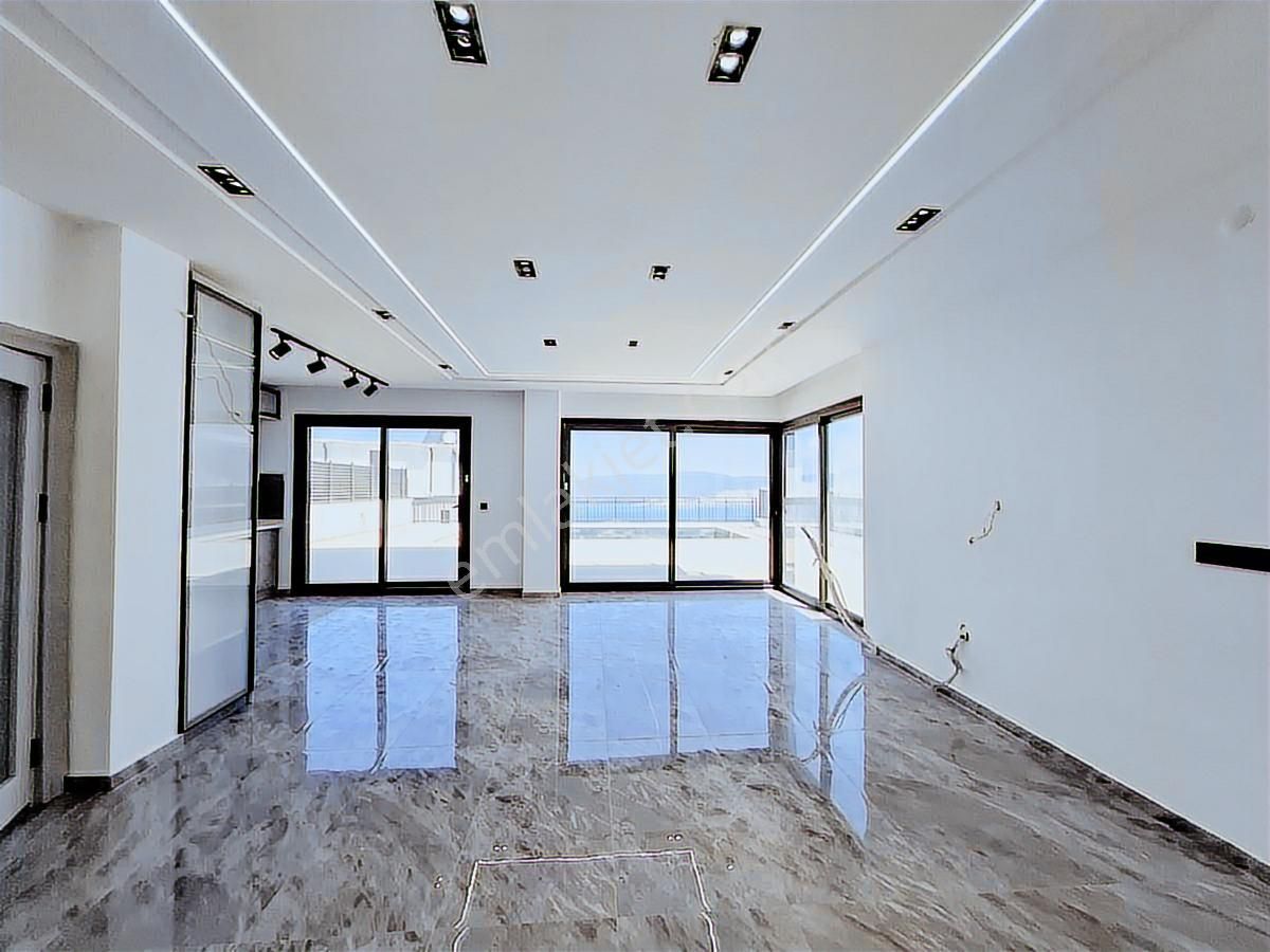 Akbük'te Full Deniz Manzaralı Satılık Villa - Görsel 2